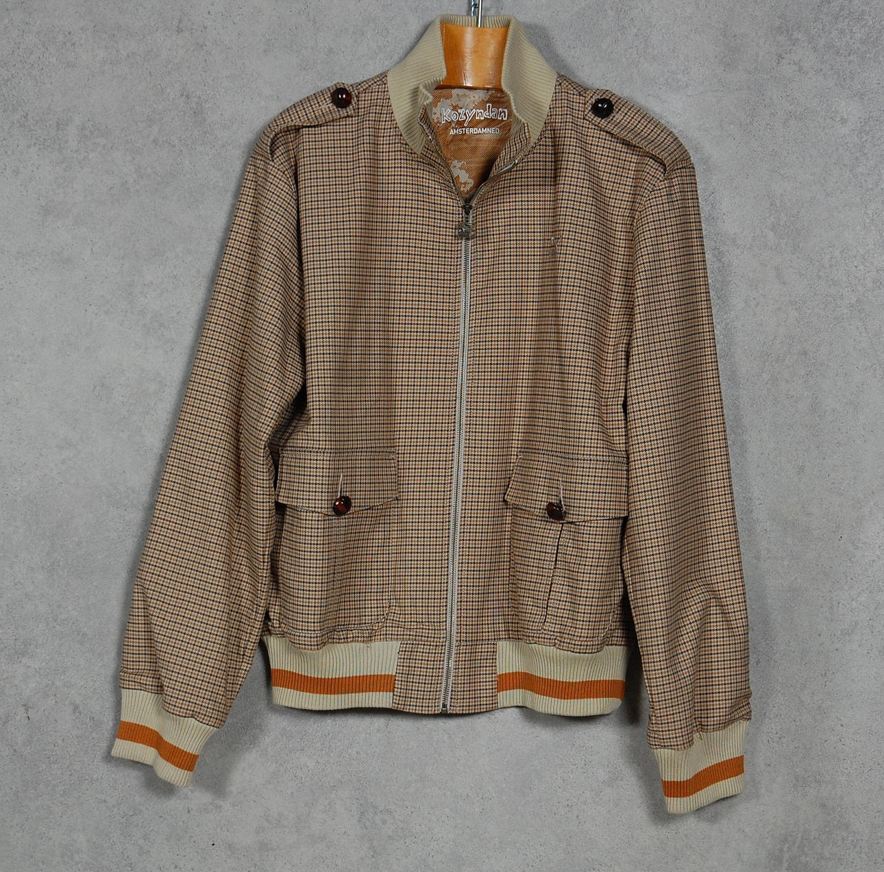 JACKA, PUMA, ny oanvänd.