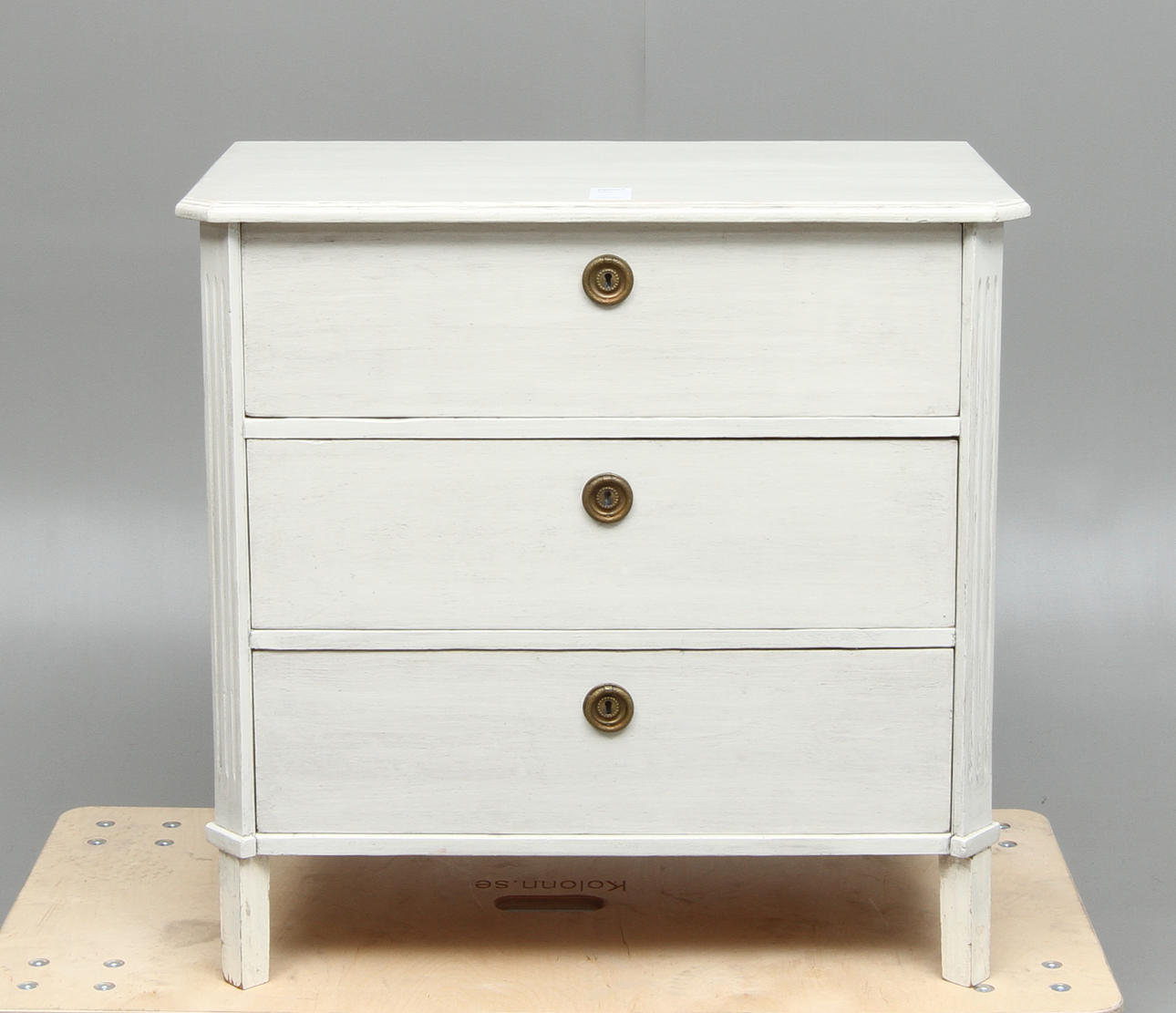 BYRÅ, gustaviansk stil, 1900-tal.