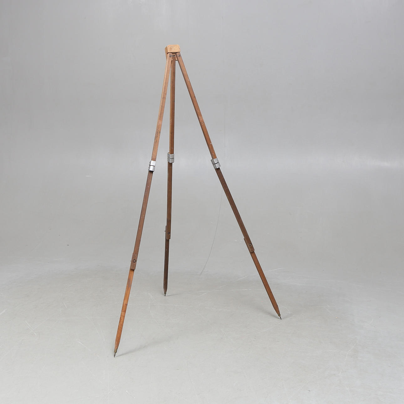 STAND, madera, siglo XX.