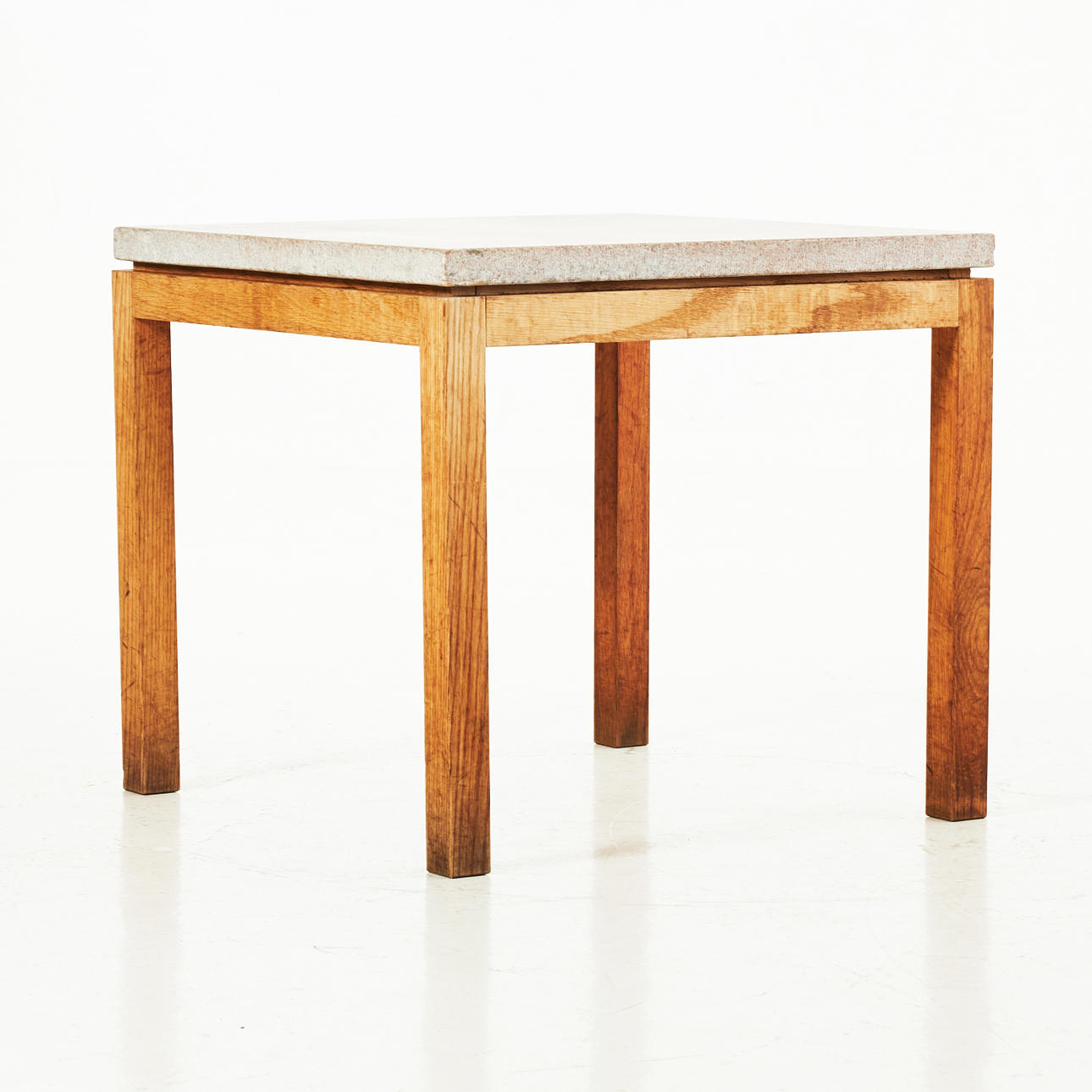 STIG SJÖBERG. Sofabord, egetræ med plade af kalksten, GAD.