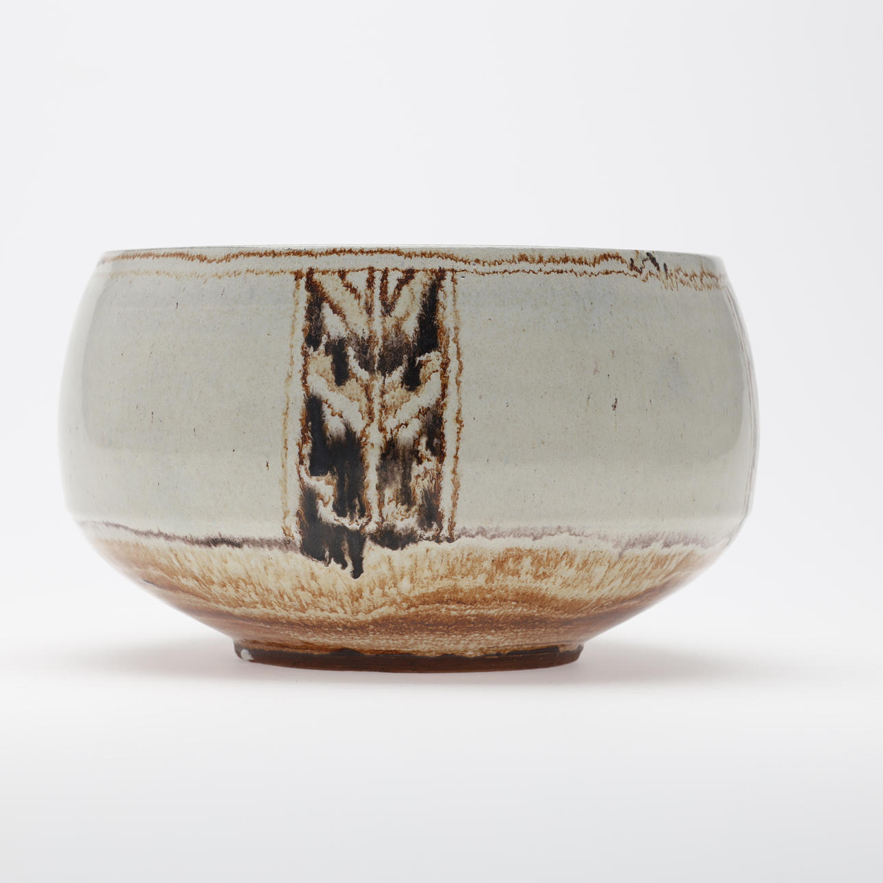 JULIE HØM. Bordskål, Eget Værksted, Danmark.