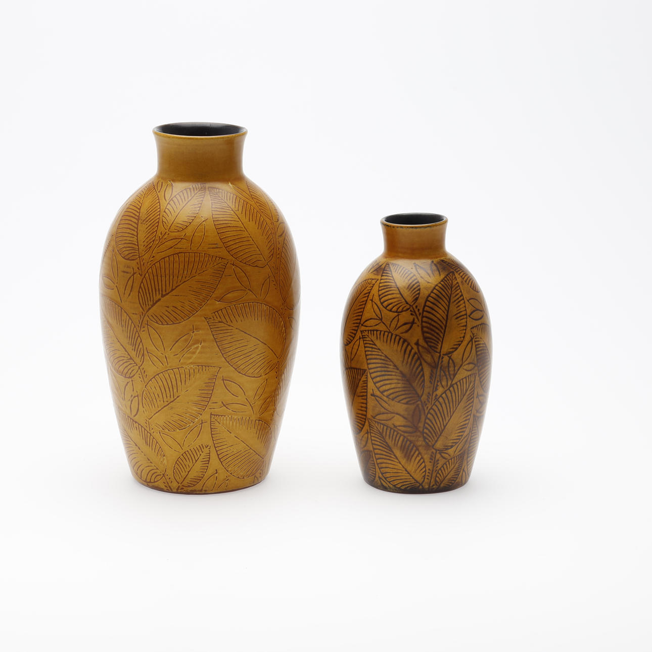 NILS THORSSON. 2 ”LEAVSPRING” VASER, Royal Copenhagen.