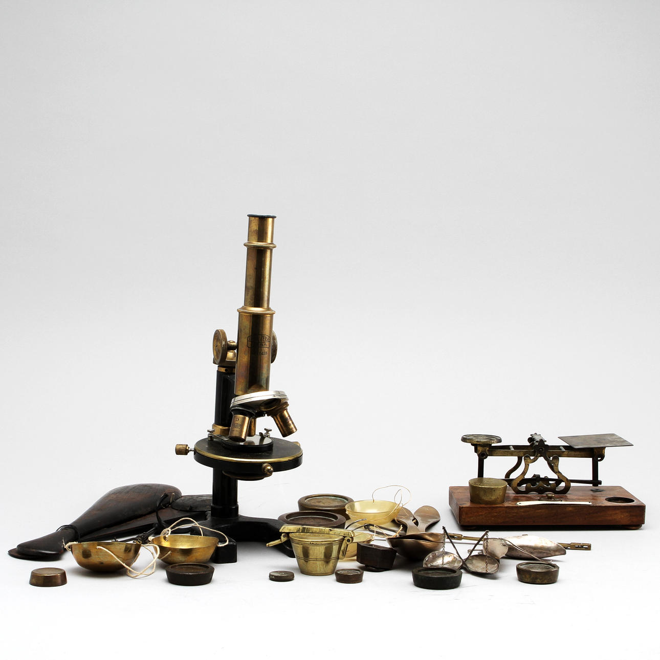 DIVERSE, bl a mikroskop Carl Zeiss Jena.