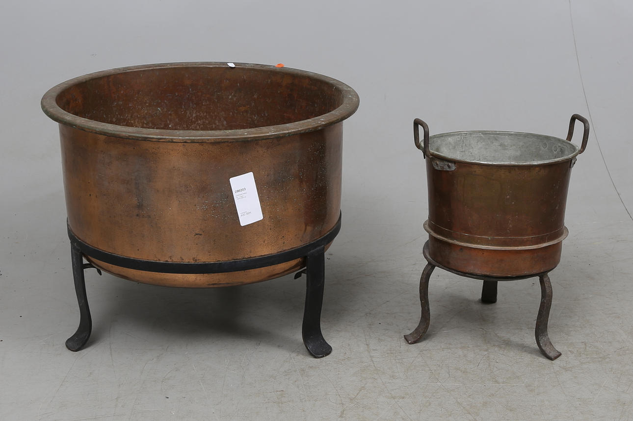 KOPPARFÖREMÅL, 2 delar, 1800/1900-tal.