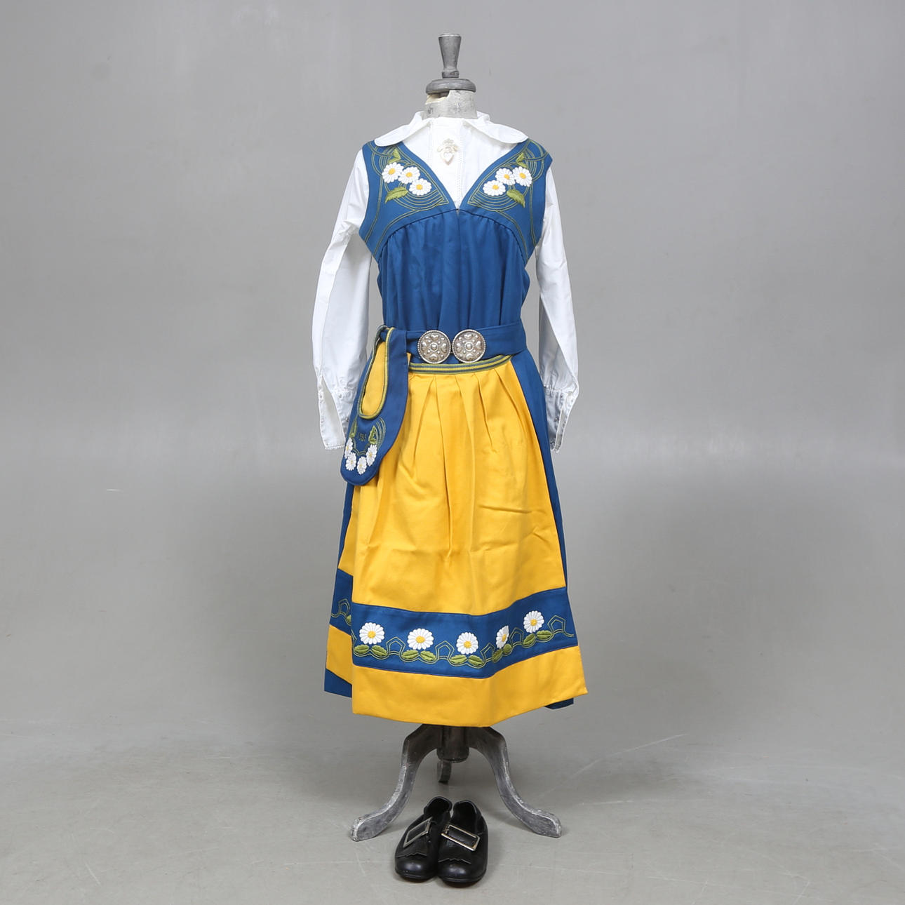 NATIONALDRÄKT, Sverigedräkten.