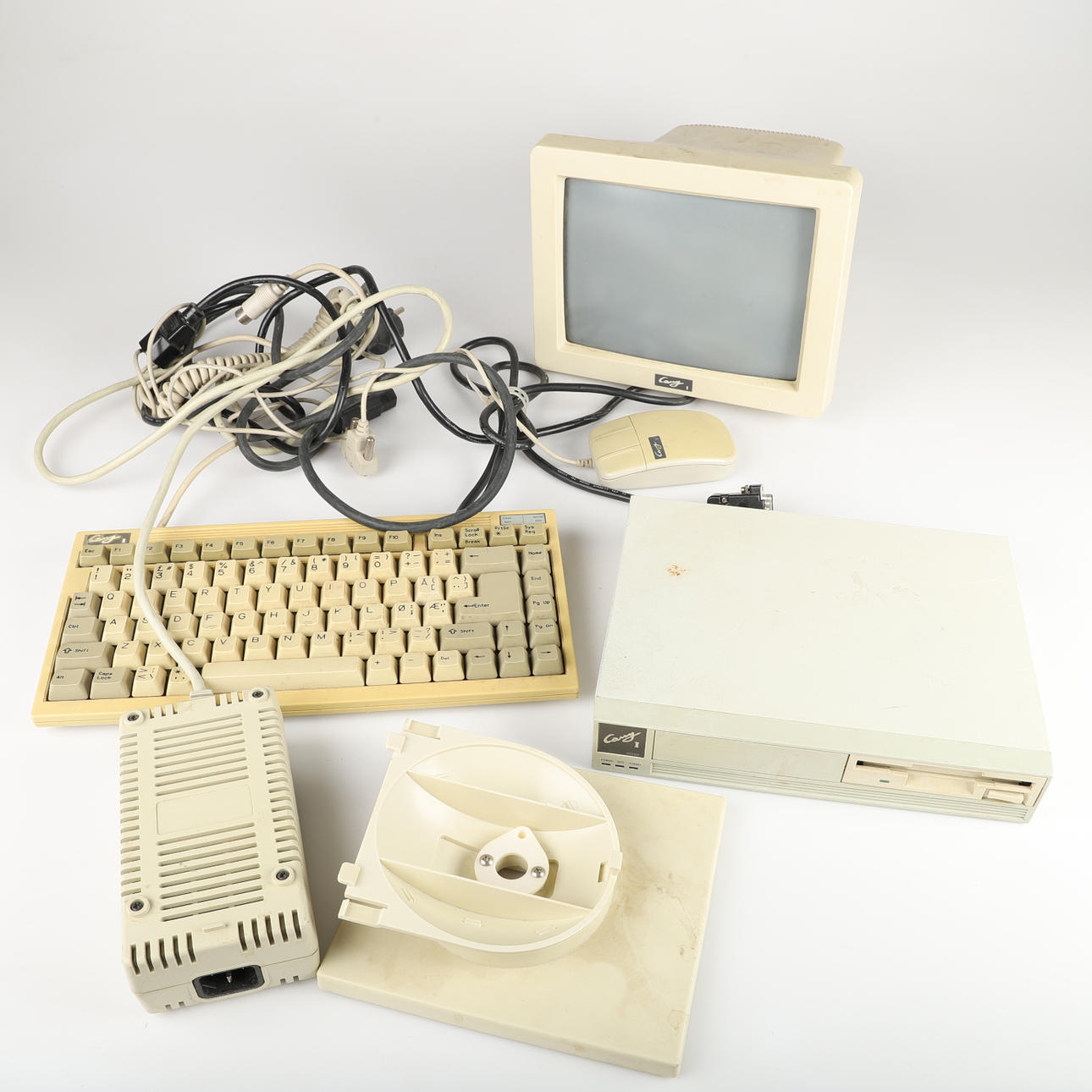 DATOR MED TILLBEHÖR, Carry I.