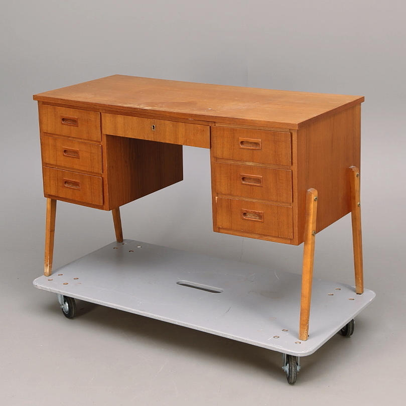 SKRIVBORD, teak, 1950-/60-tal.