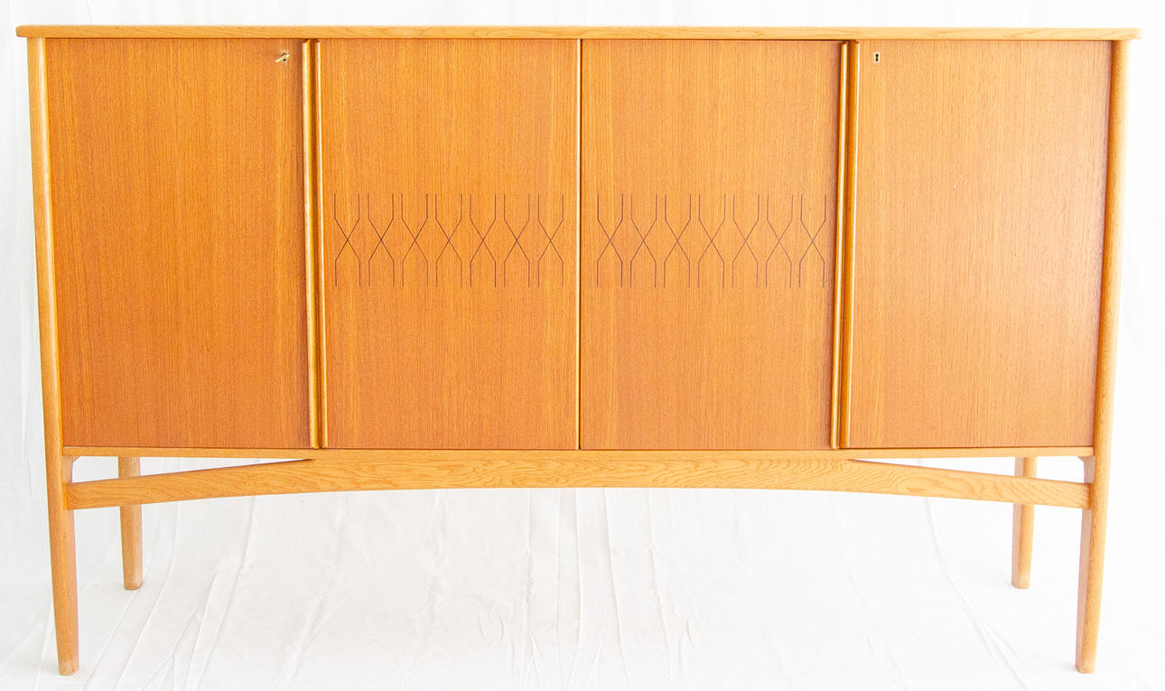 SVANTE SKOGH. Sideboard "Borgia" AB Säffle möbelfabrik 1950-tal.