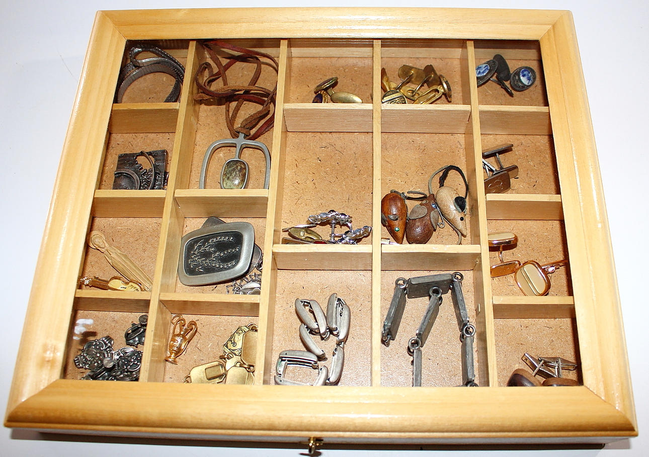 SMYCKEN, blandat, trä/glas låda.