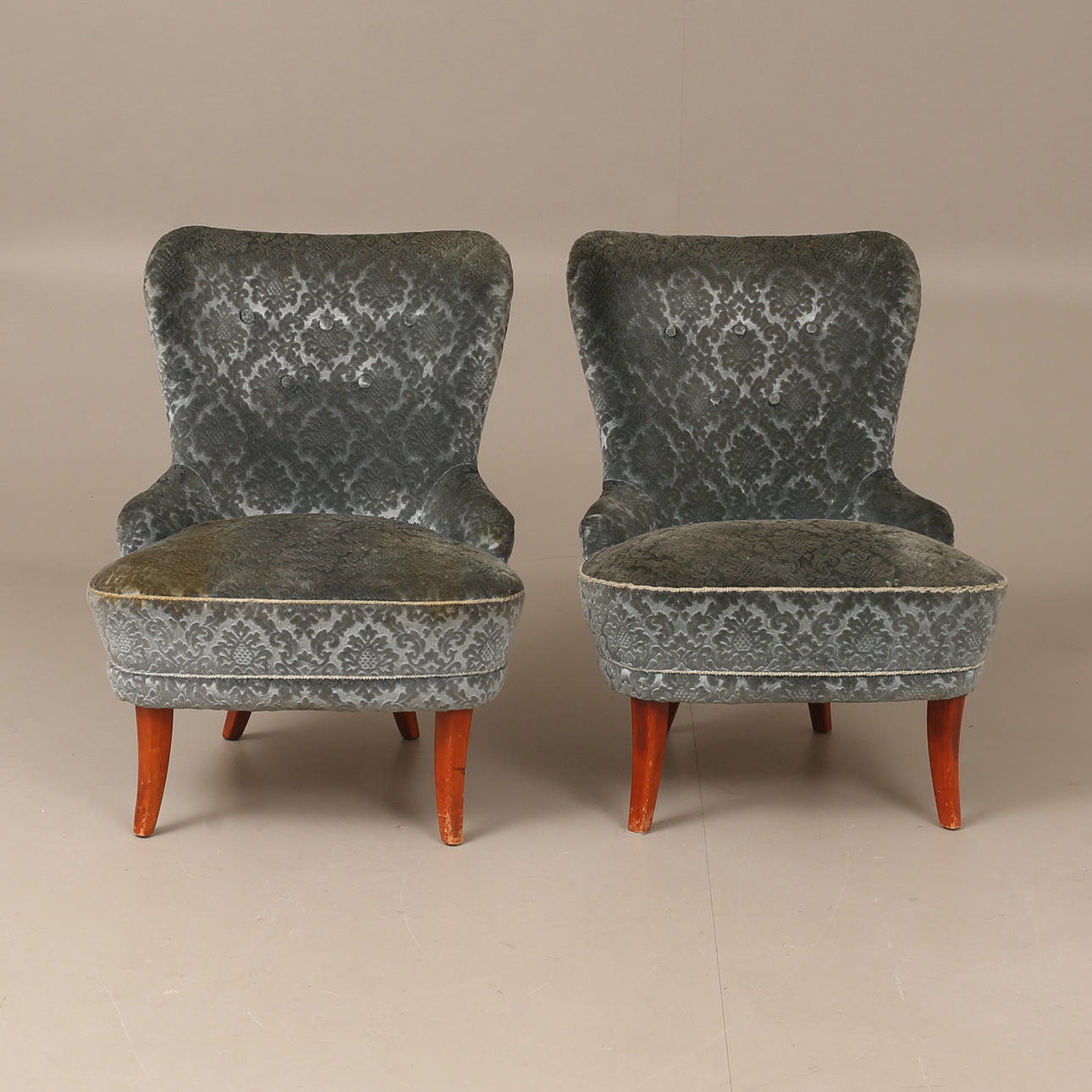 EMMAFÅTÖLJER, 2 stycken, 1900-talets mitt.