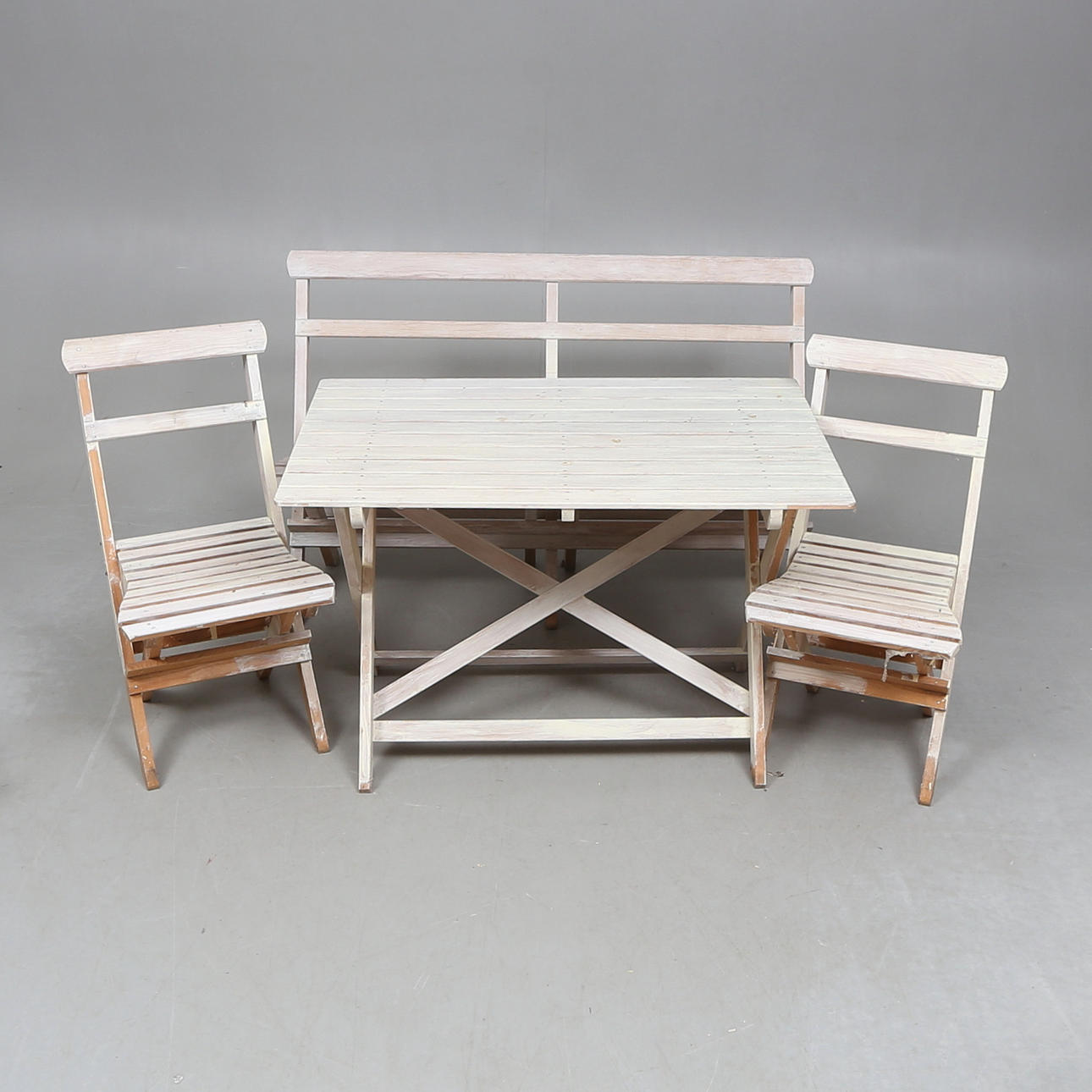 GRUPO JARDÍN, 4 partes.