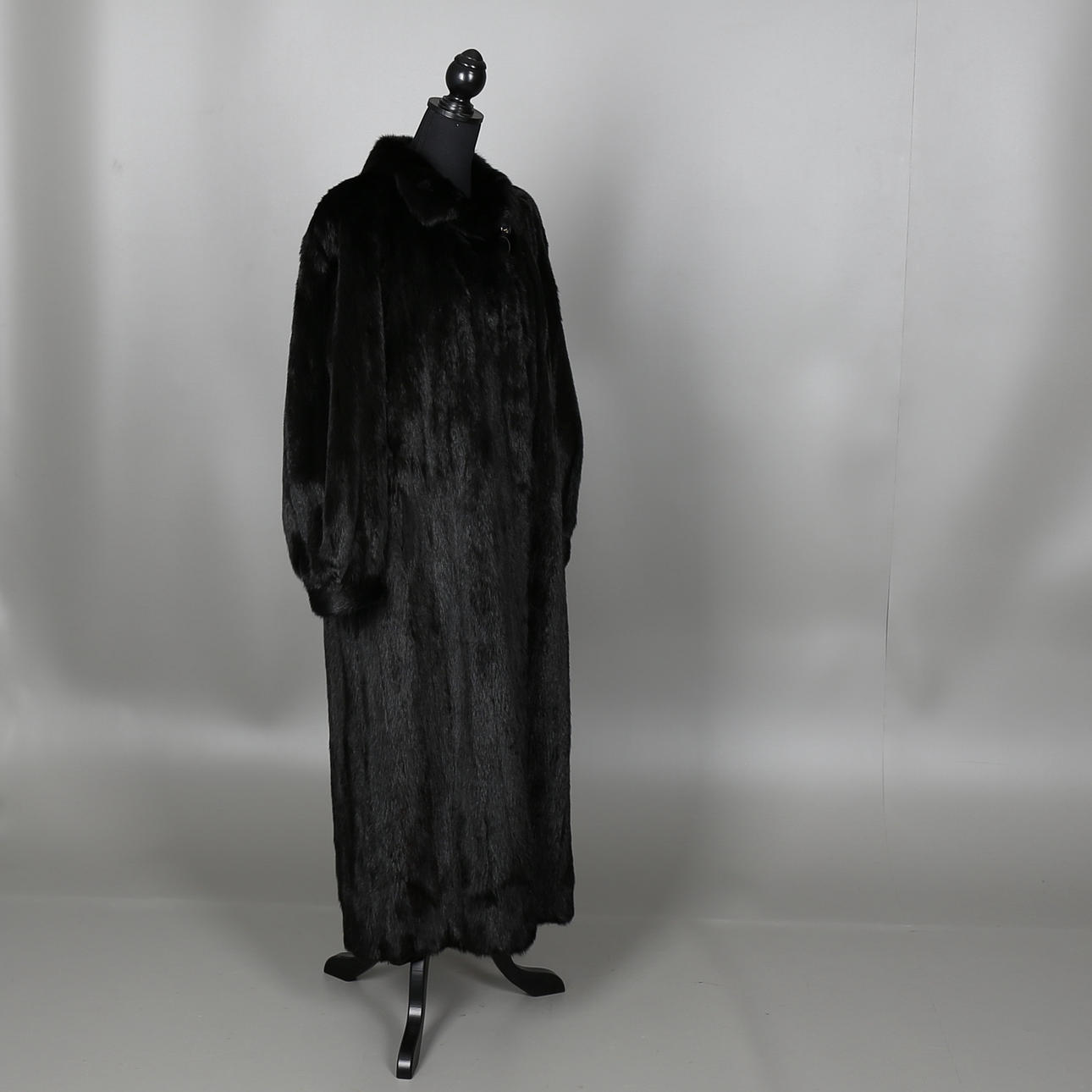 PÄLSKAPPA, minkbit (rygg?), Cap-Ferrat, storlek 40.