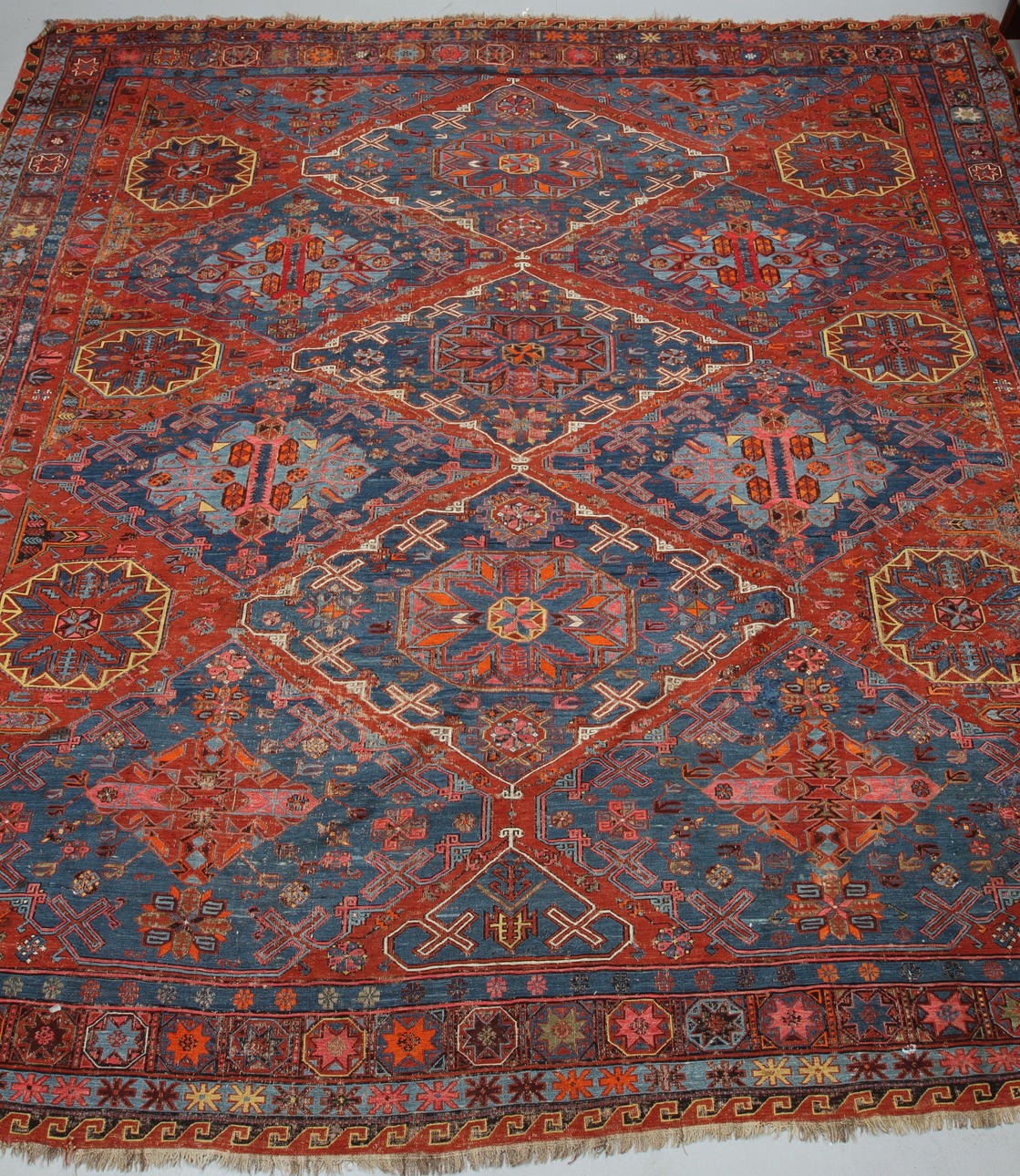 MATTA, orientalisk, ca 323 x 316 cm.