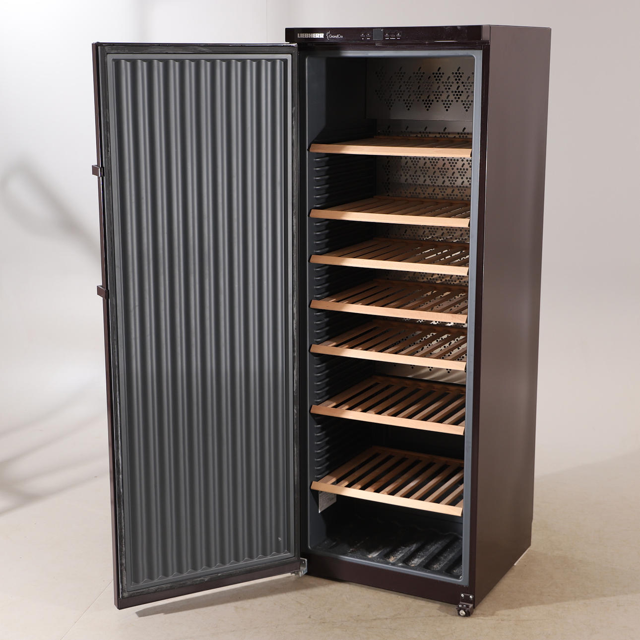 VINKYL, Liebherr, Grand Cru.