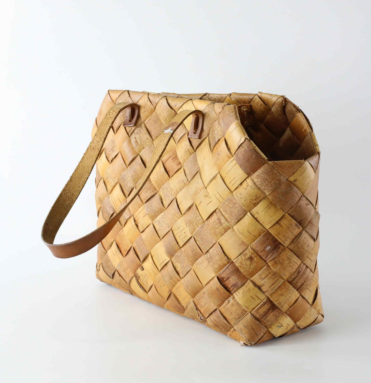 VÄSKA, näver, 1900-talets andra hälft.