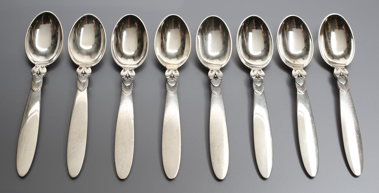 GUNDORPH ALBERTUS (1887 HILLEROD 1969). 8 x Kaktus kaffeskedar i sterlingsilver.