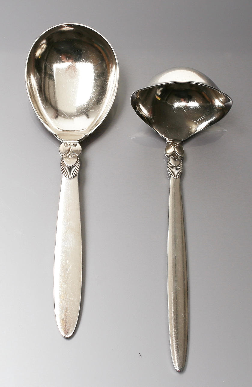 GUNDORPH ALBERTUS (1887 HILLEROD 1969). Sterling Silver kaktus stor sked och sås slev.
