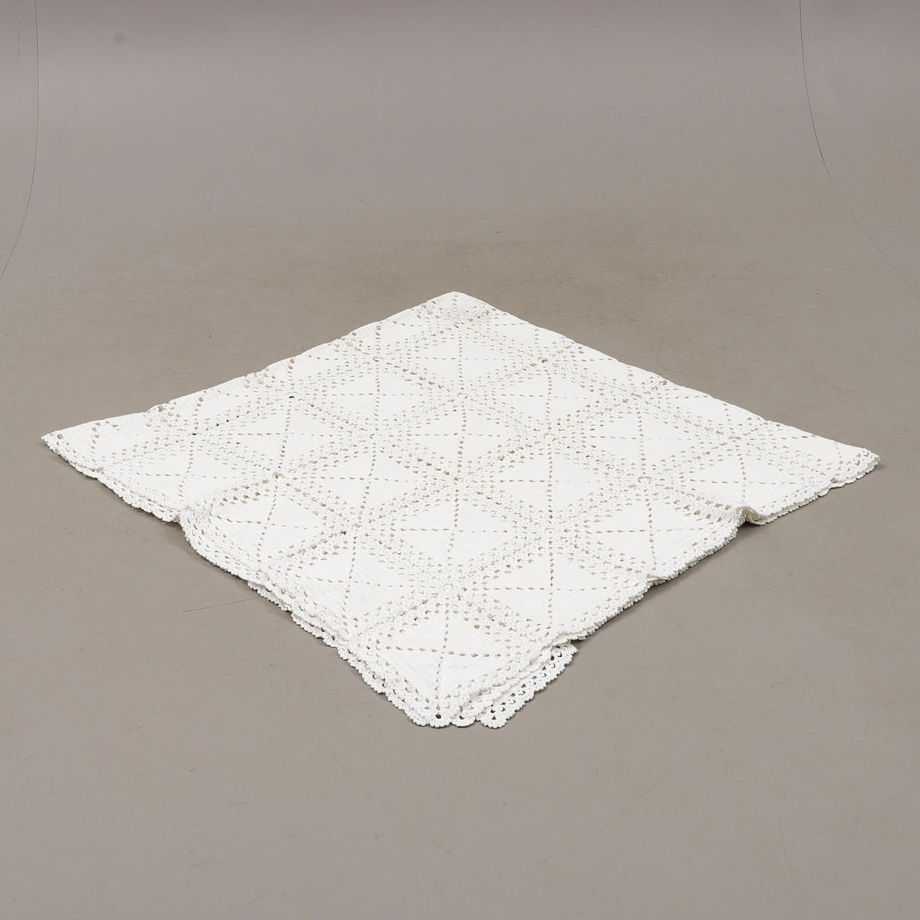 BETTDECKE, gehäkelt, 1900er Jahre.