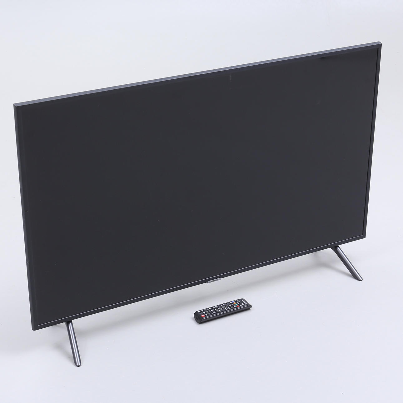 TV, Samsung model UE49NU7105.