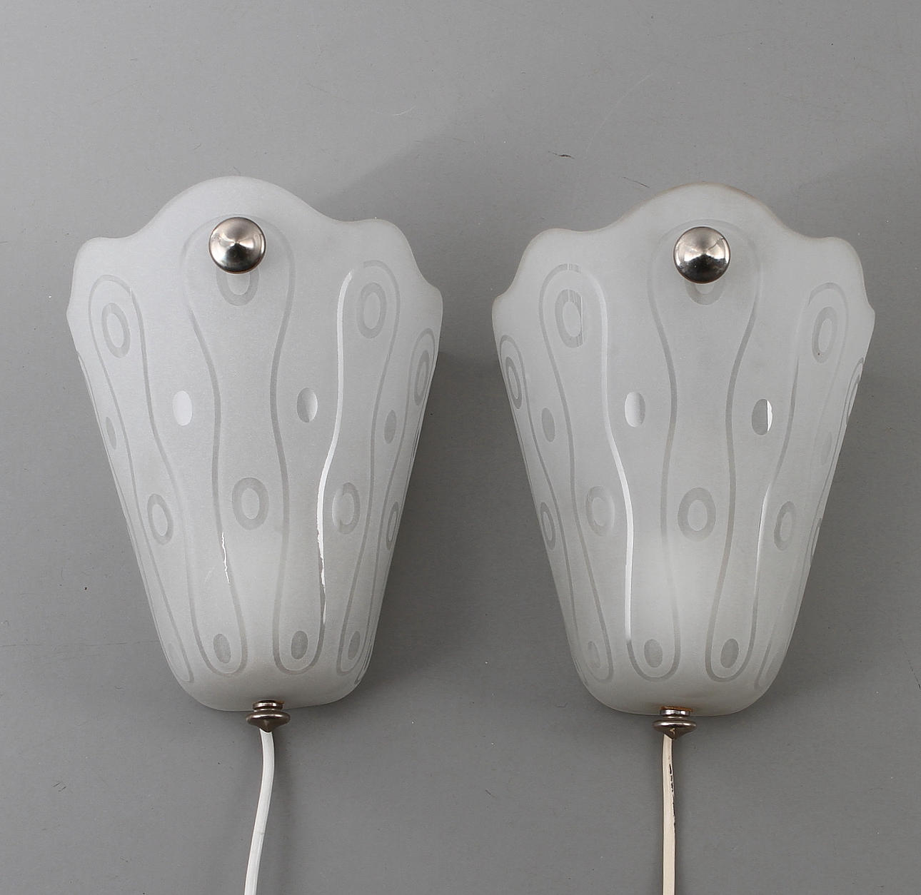 VÄGGLAMPETTER, ett par, möjligen Orrefors, 1940-tal.