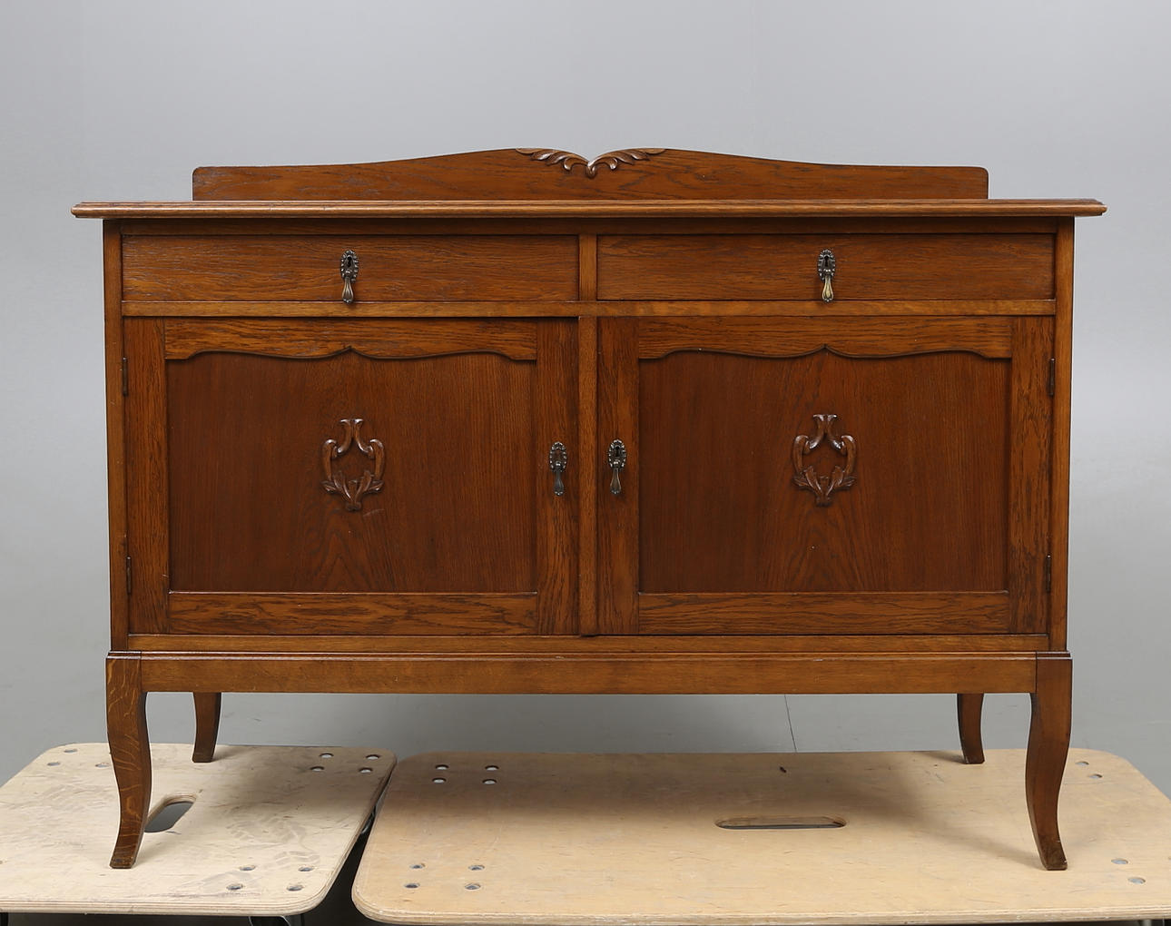 BUFFÈ, ek, jugend, 1900-talets första kvartal.