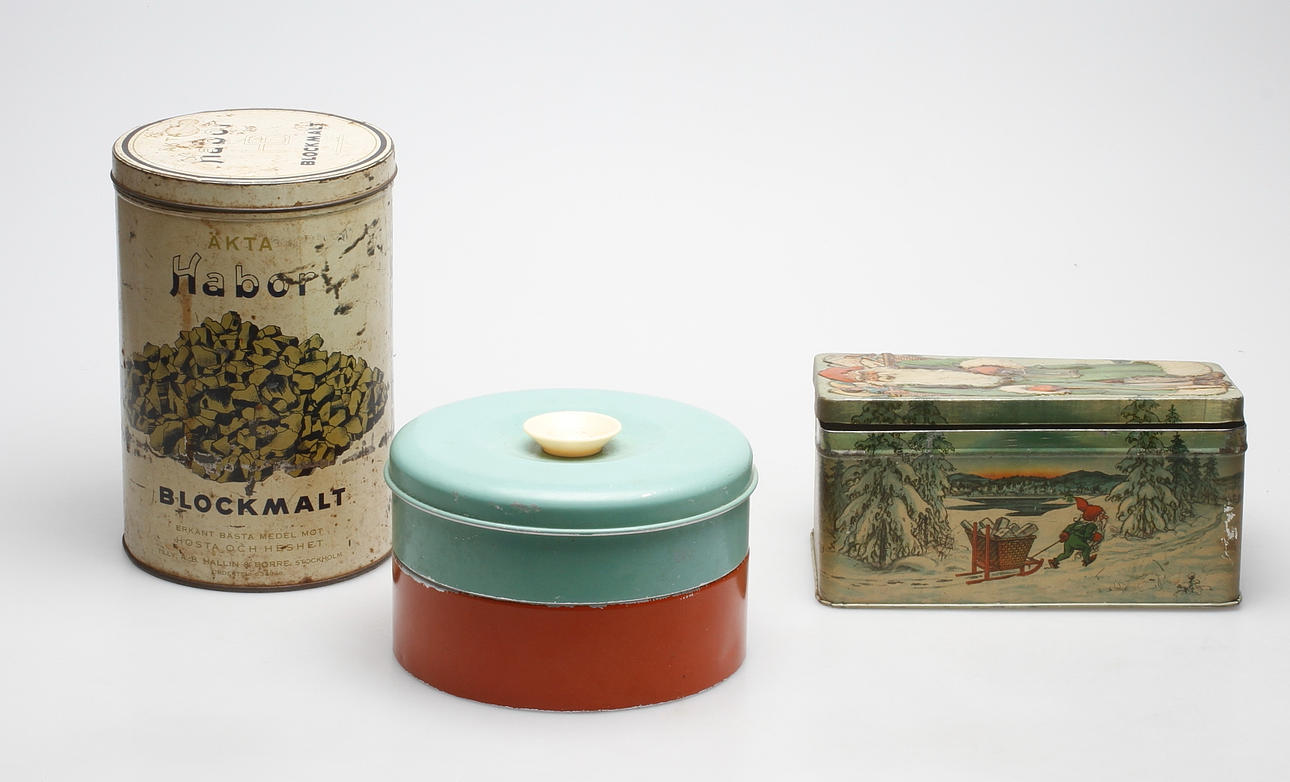 PLÅTBURKAR, 3 st, omkring 1900-talets mitt.