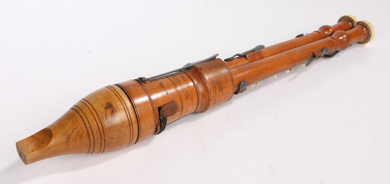 BOXWOOD AND IVORY DOUBLE FLAGEOLET.