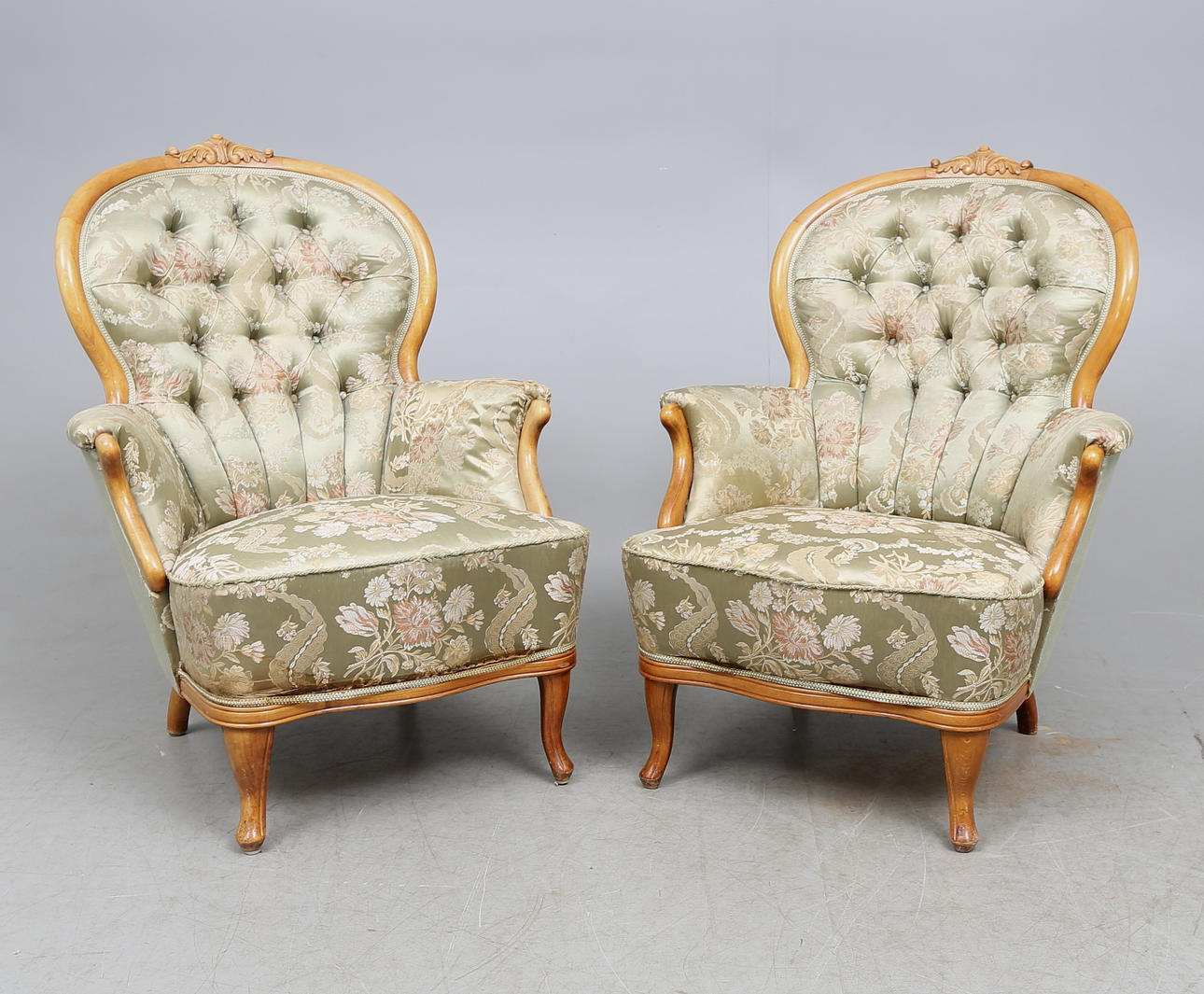 FÅTÖLJER, ett par, rokokostil, Trensums, 1900-tal.