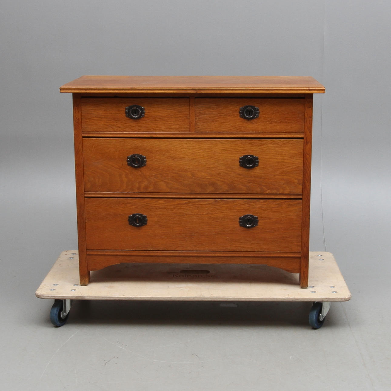 BYRÅ, Jugend, 1900-talets första hälft.