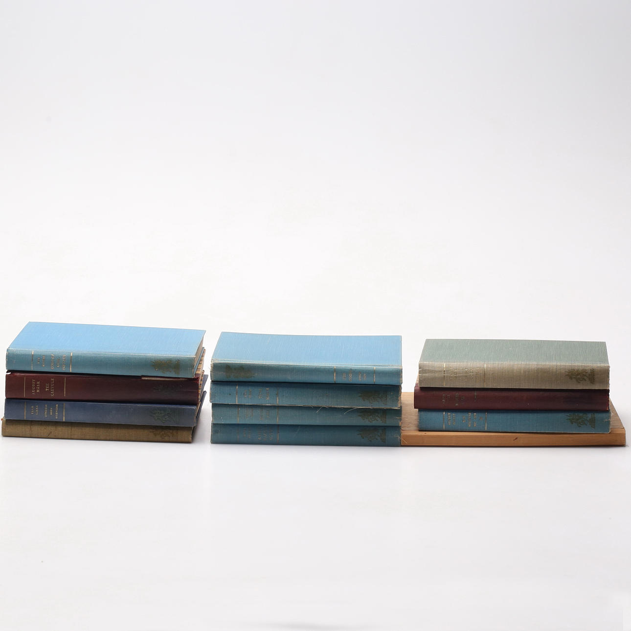 BÖCKER, 12 st, Estniska.