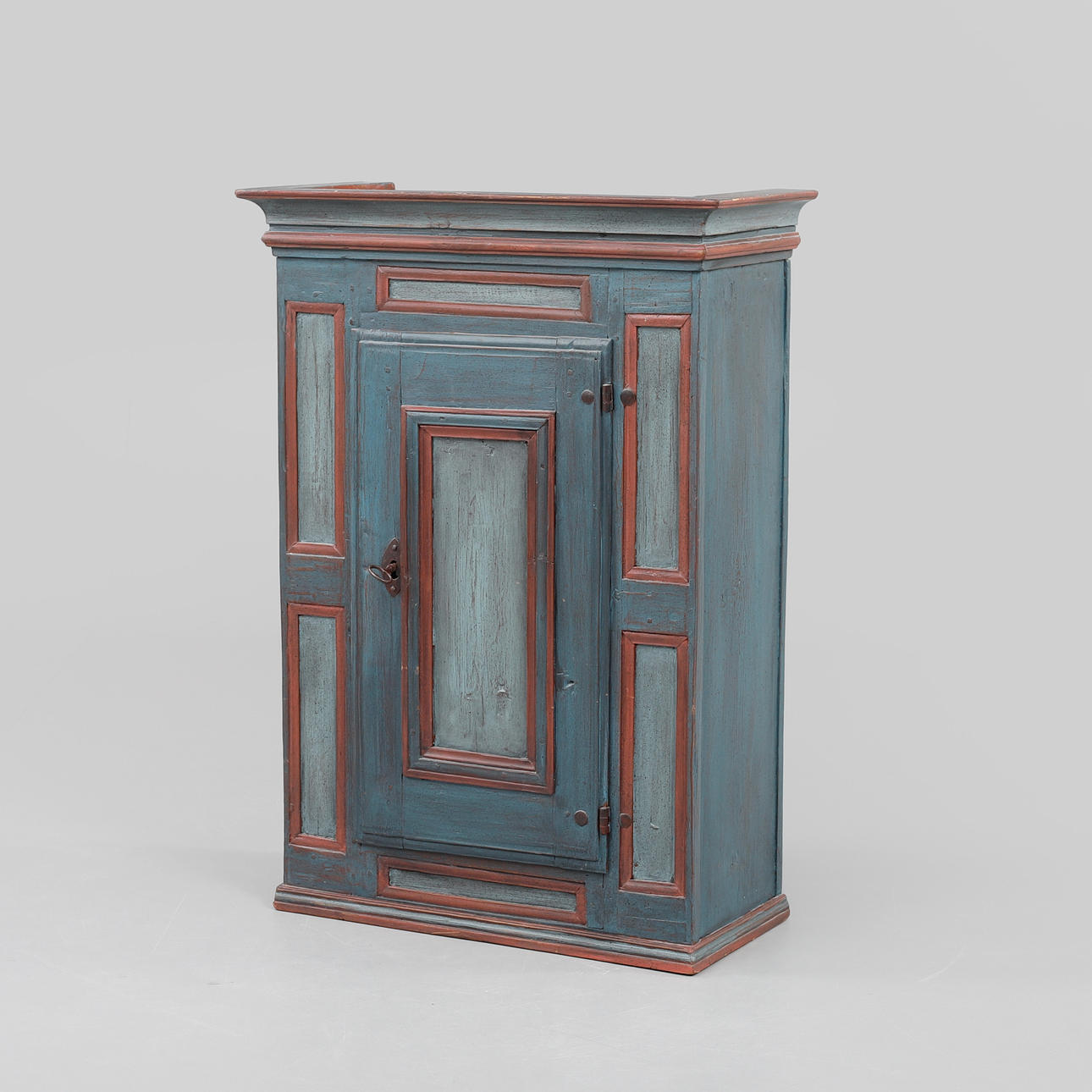 VÄGGSKÅP, allmoge, 1800-tal.