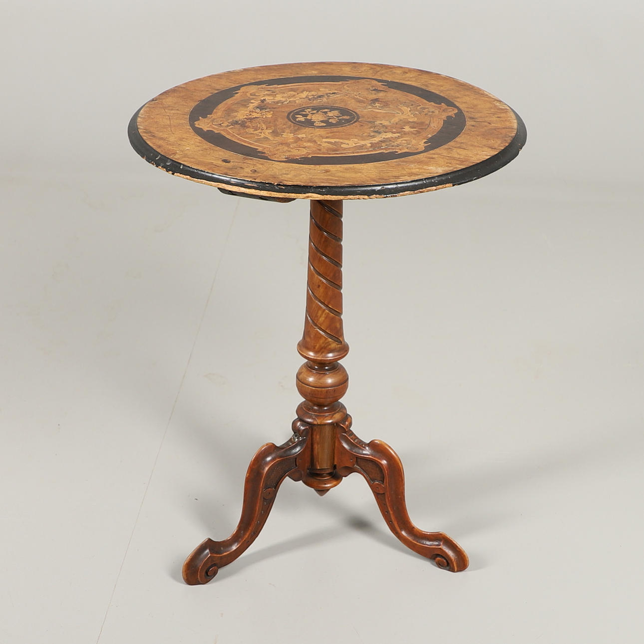 STATIVBORD, valnöt 1800-tal.