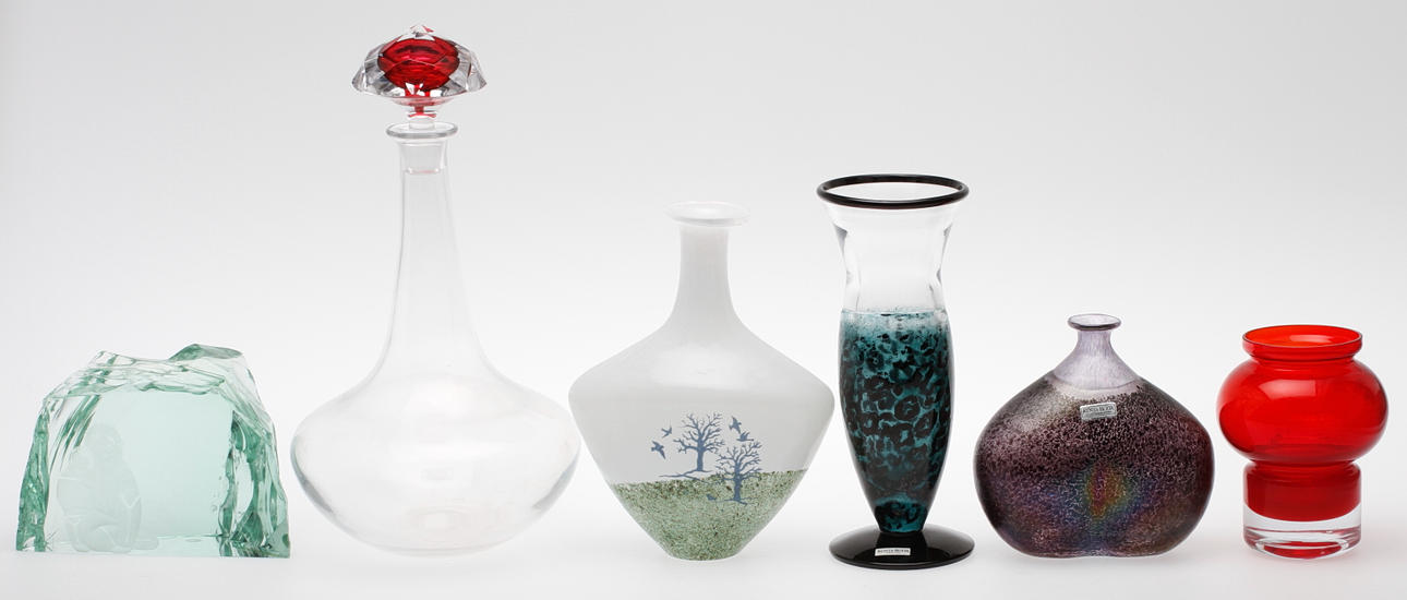 GLASFÖREMÅL, 6 delar, Kosta Boda bl.a. Morales Schildt, Kjell Engman, Lasi.