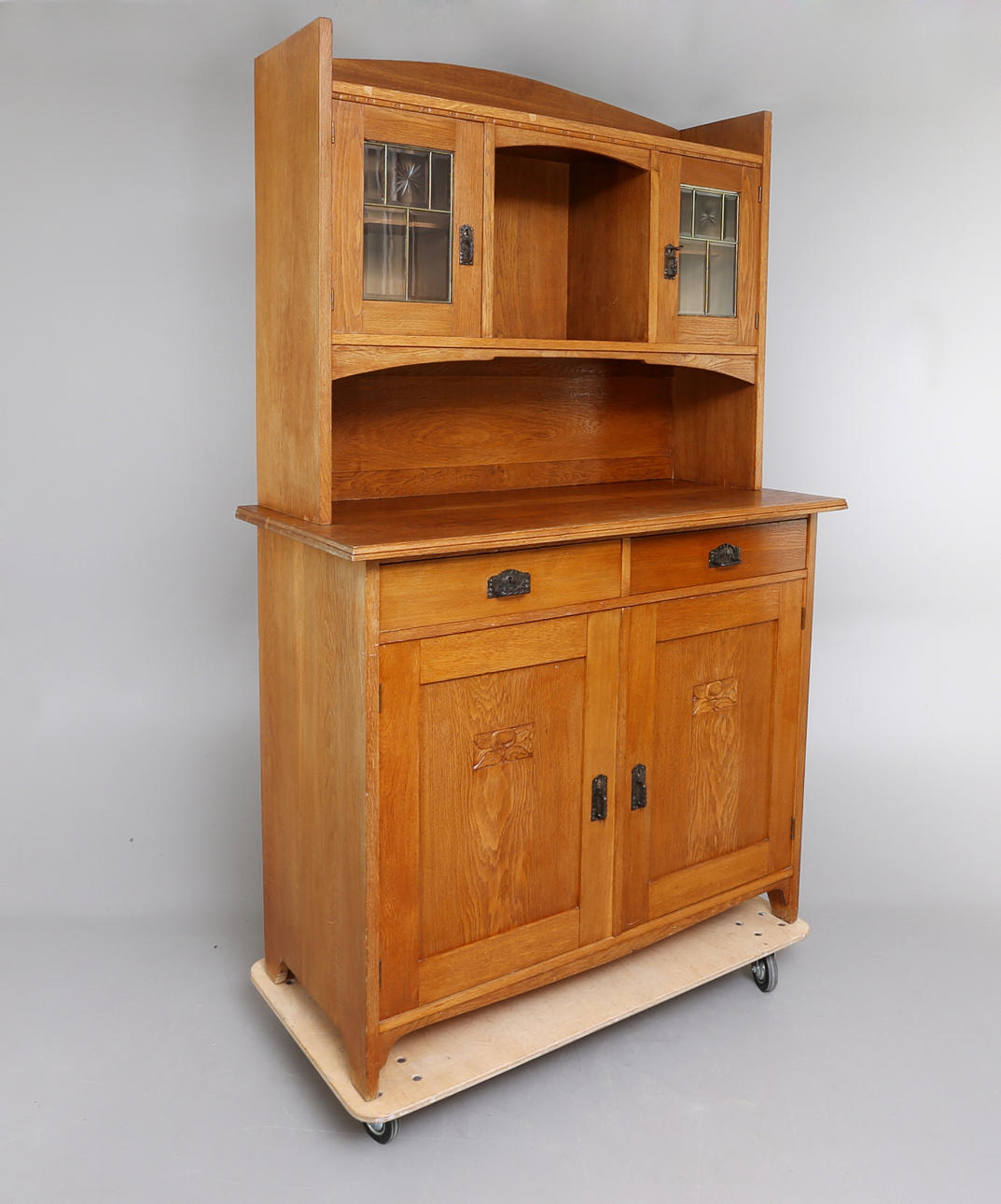 VITRINSKÅP, Jugend, "Äpplet", 1910-tal.