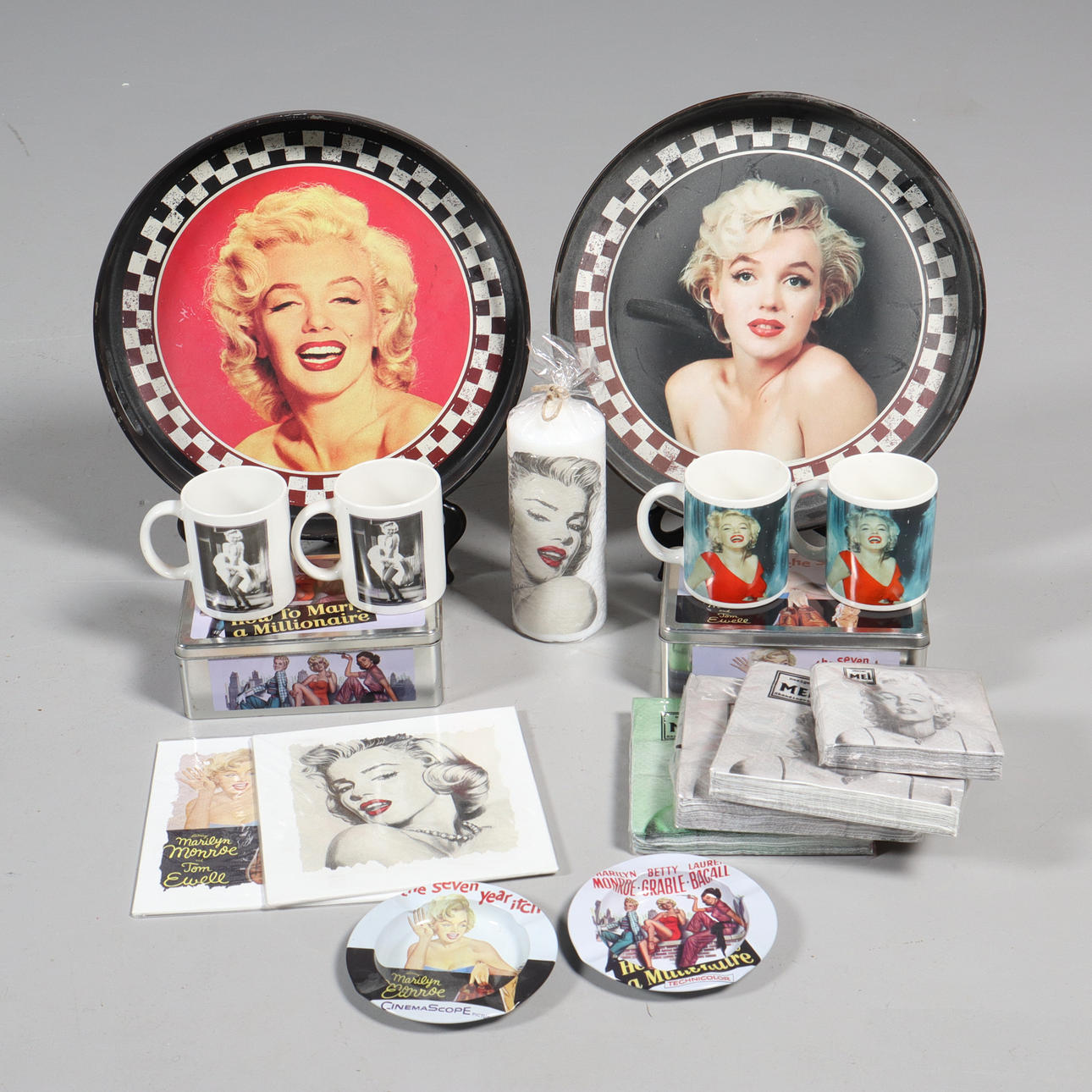 COLLECTIBLES, 17 pieces, Marilyn Monroe.