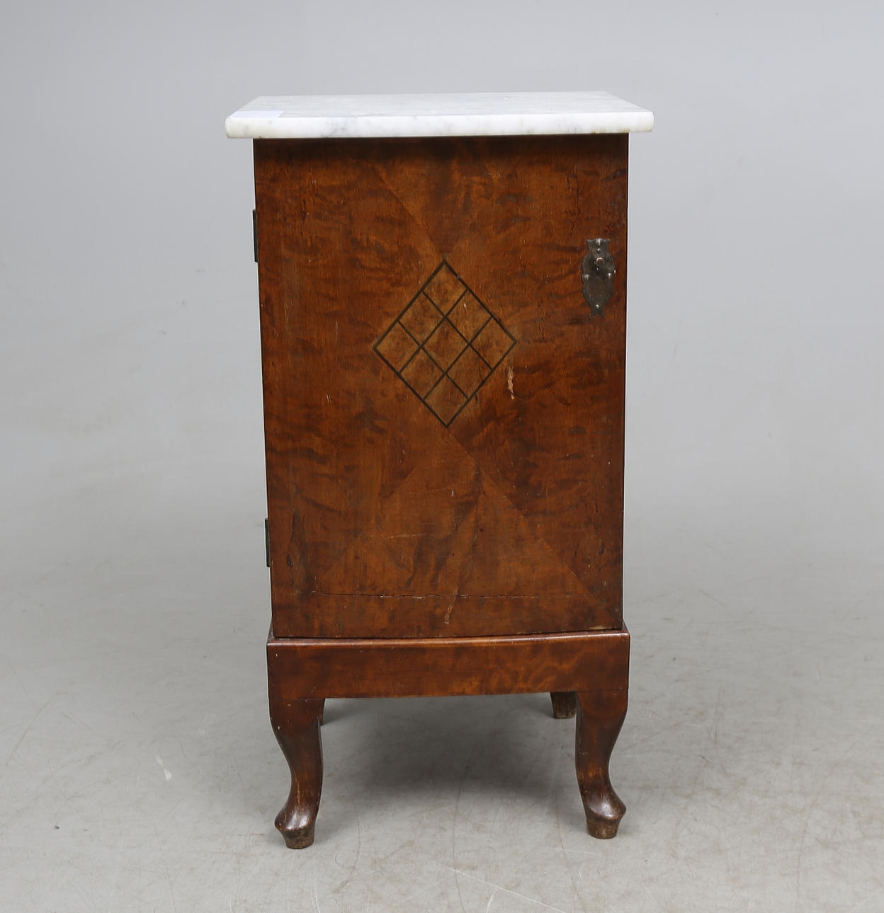 NATTDUKSBORD, 1900-talets första hälft.