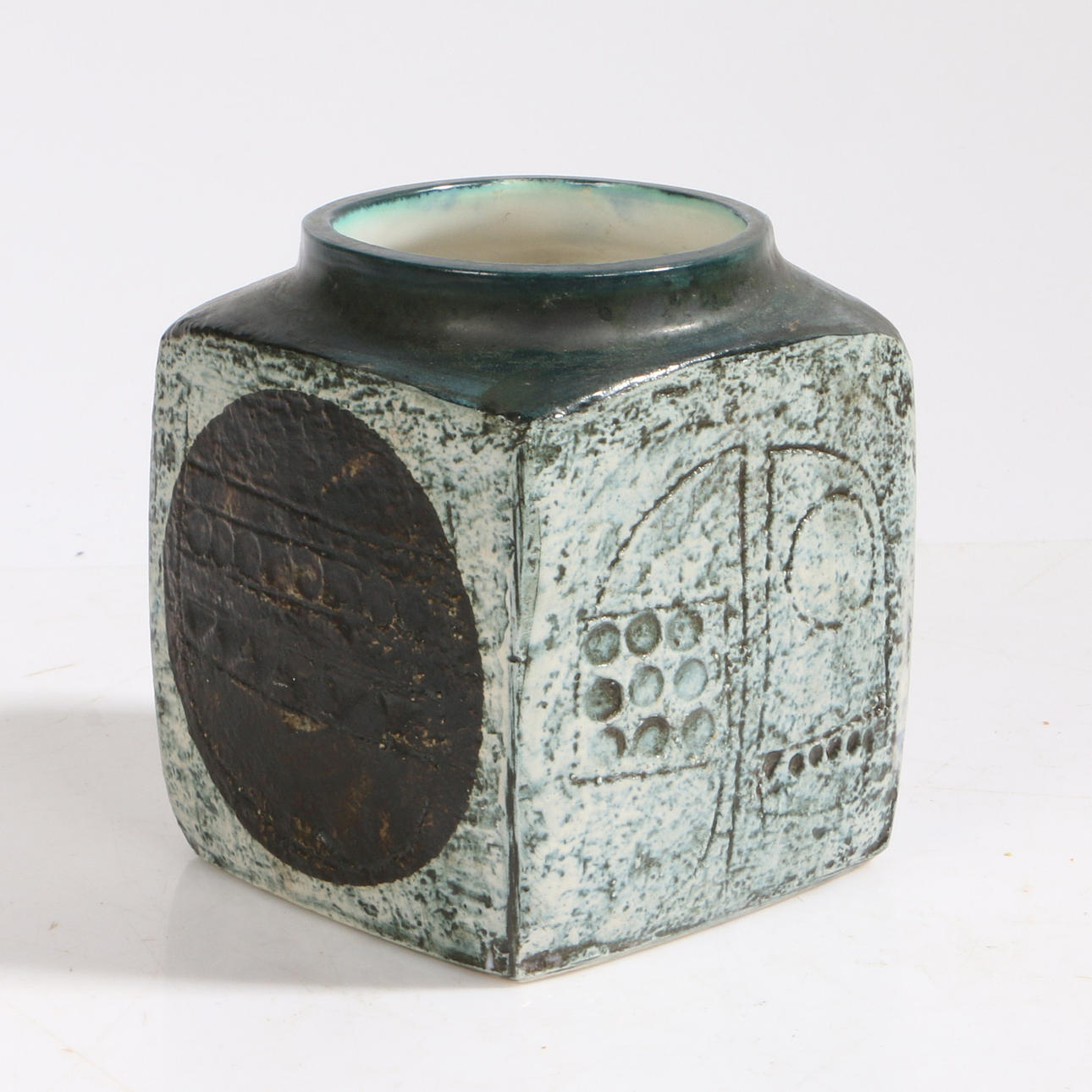TROIKA POTTERY VASE, OF SQUARE FORM, SIGNED 'TROIKA, CORNWALL, ENGLAND' TO BASE.