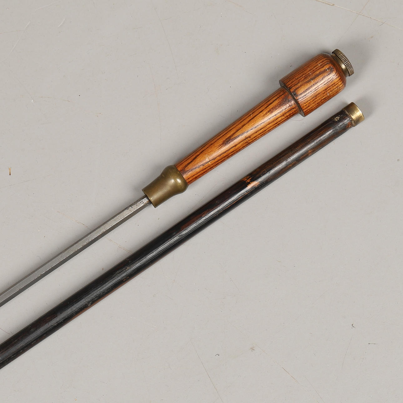 EN 19. ÅRHUNDREDE SVERD-STIK.