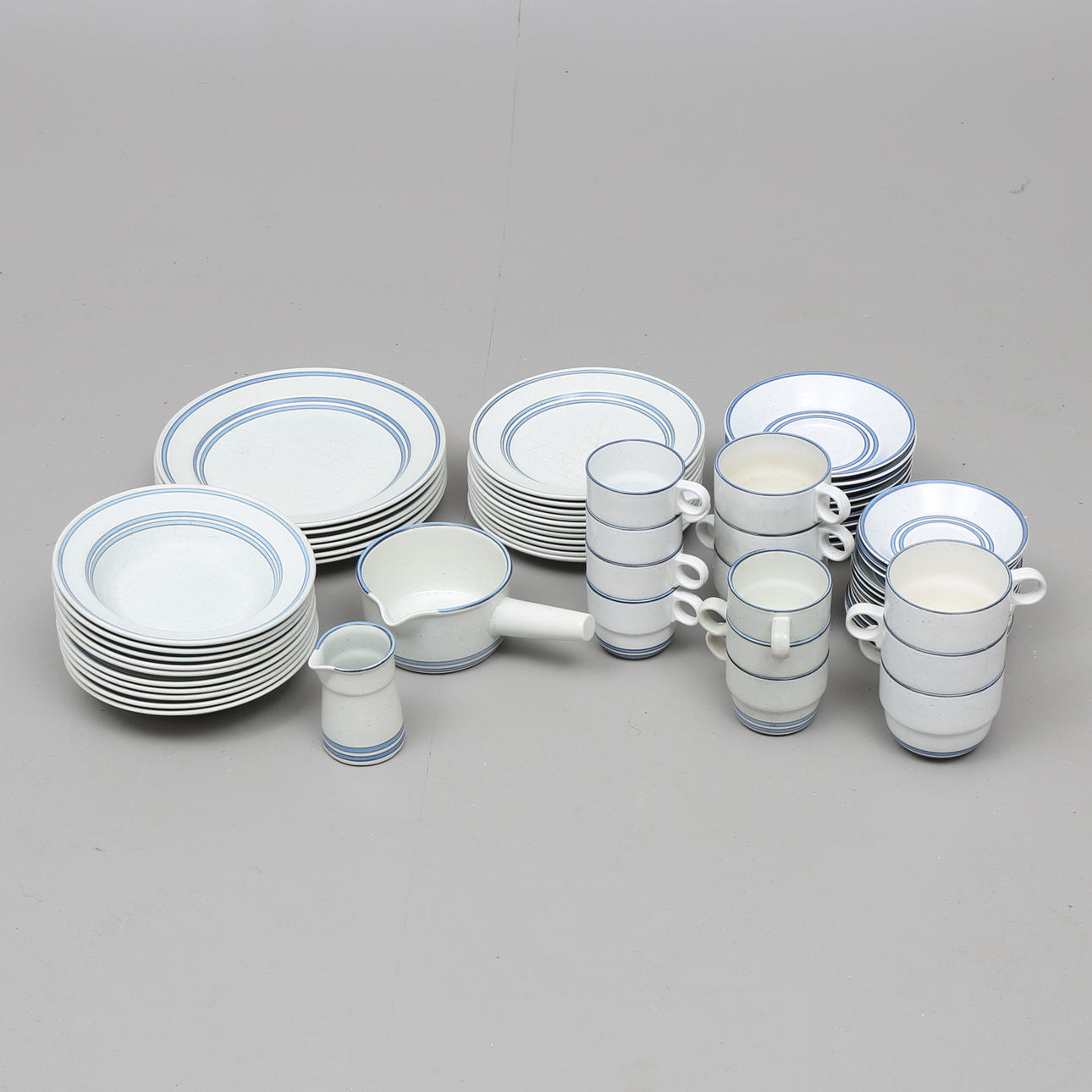 SERVISDELAR, 54 delar, Stig Lindberg "Dart", Gustavsberg.