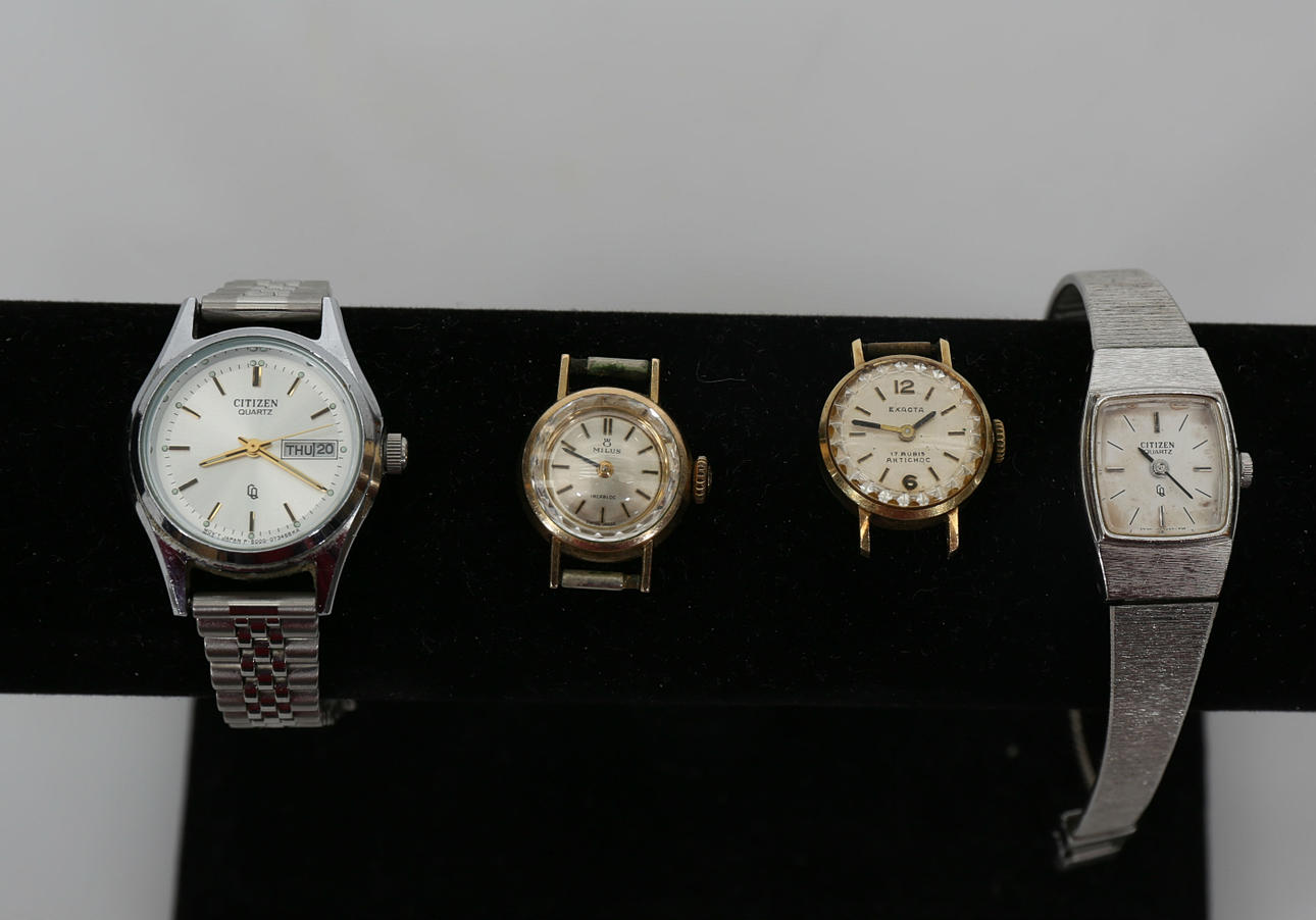 ARMBANDSUR, dam, rostfritt och 14 K guld, bland annat Citizen.