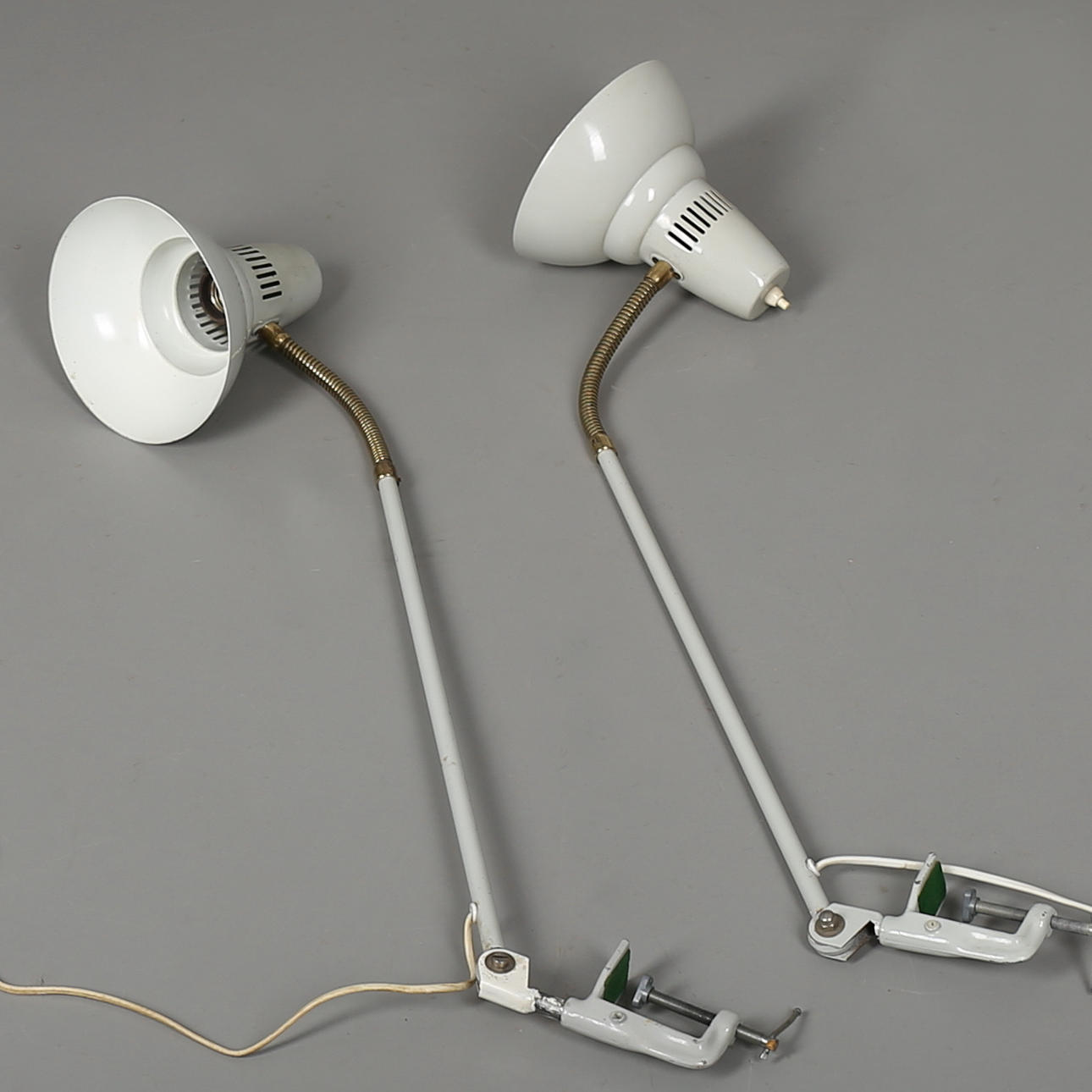SKRIVBORDSLAMPOR, 2 st, industrimodell, Enco, 1900-talets senare del.