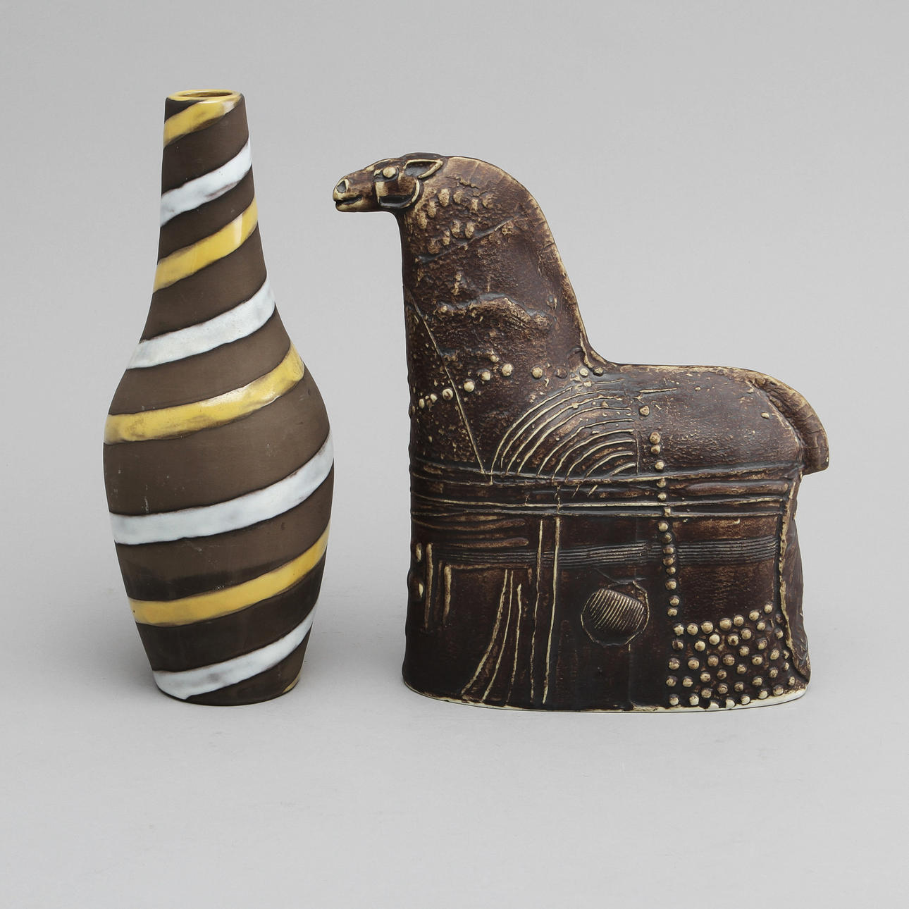 KERAMIK, 2 delar, Ingrid Atterberg och Bertil Vallien.