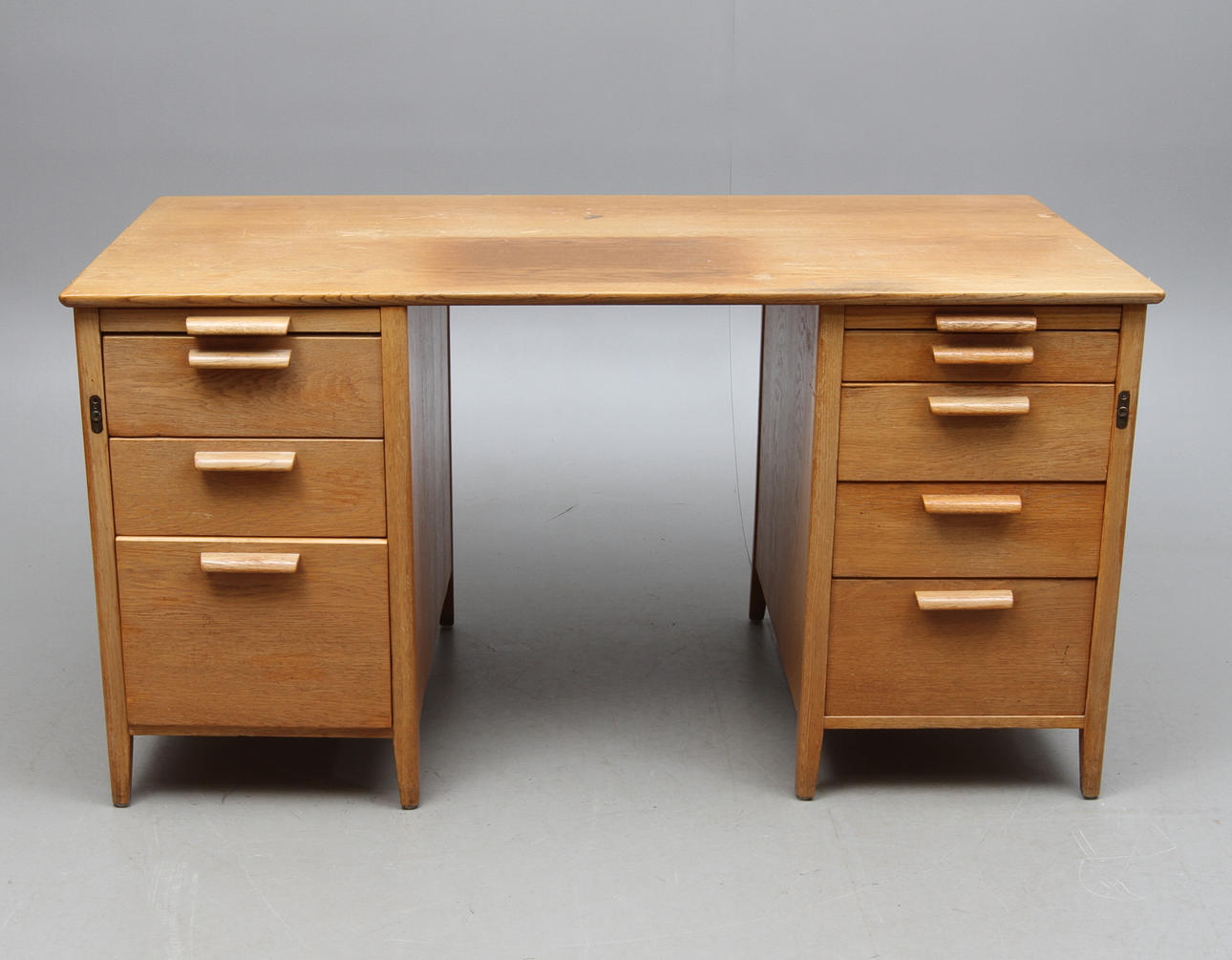 SKRIVBORD, 1900-talets andra hälft.