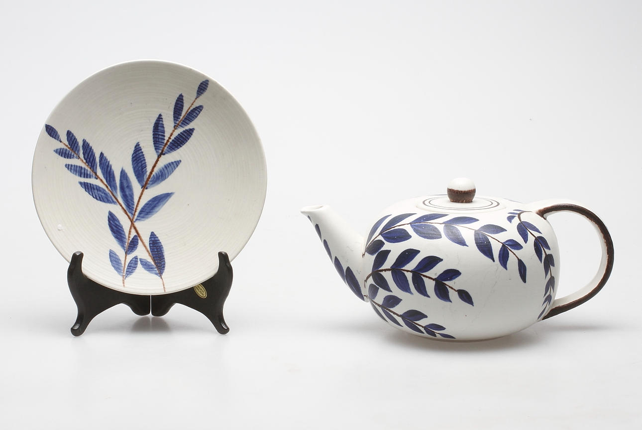 TEKANNA och ASSIETT, keramik, Carl-Harry Stålhane, Rörstrand.