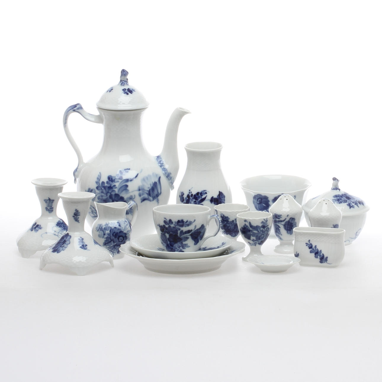 KAFFESERVISDELAR, 30 delar, porslin, "Blå Blomst", Royal Copenhagen.