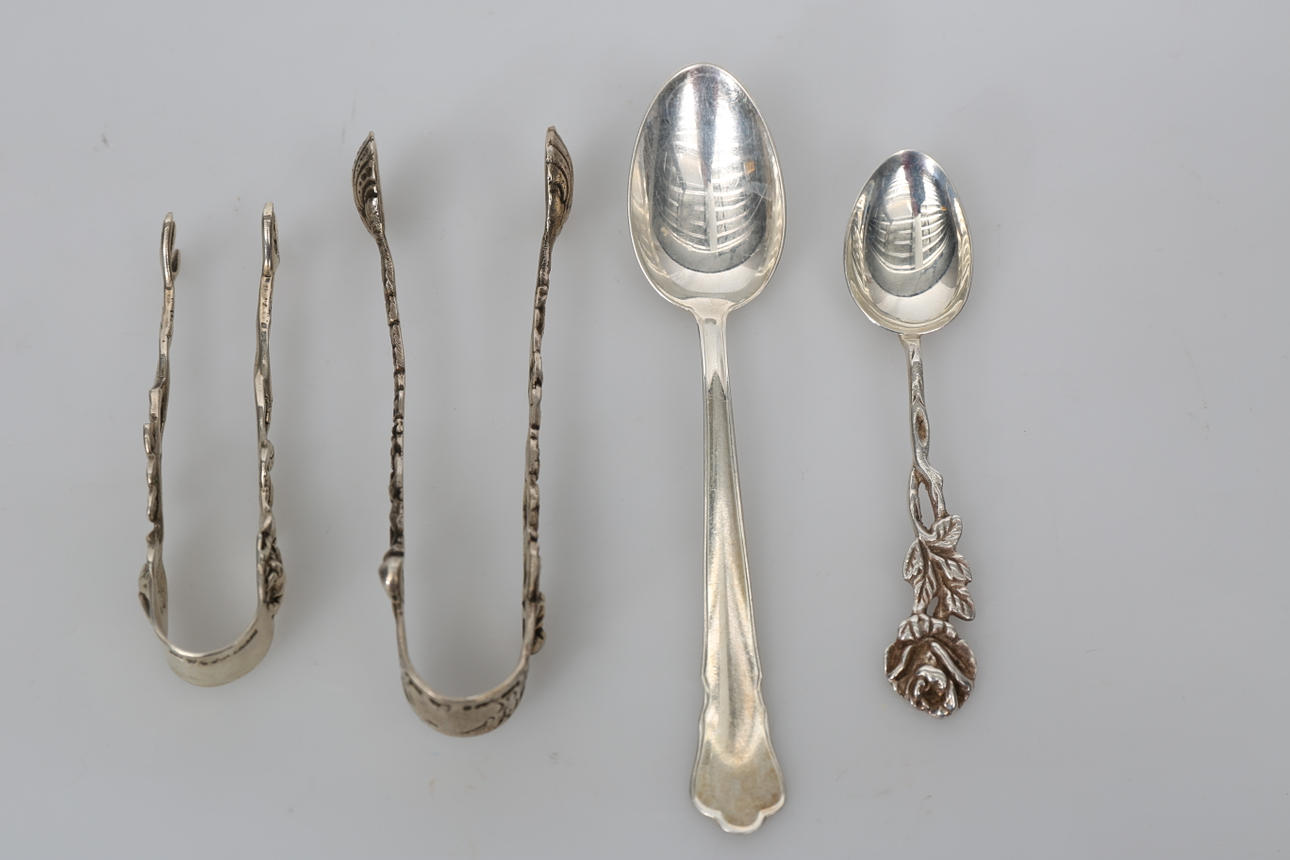 SKEDAR OCH TÄNGER, silver, 26 delar, 278,9 gram.