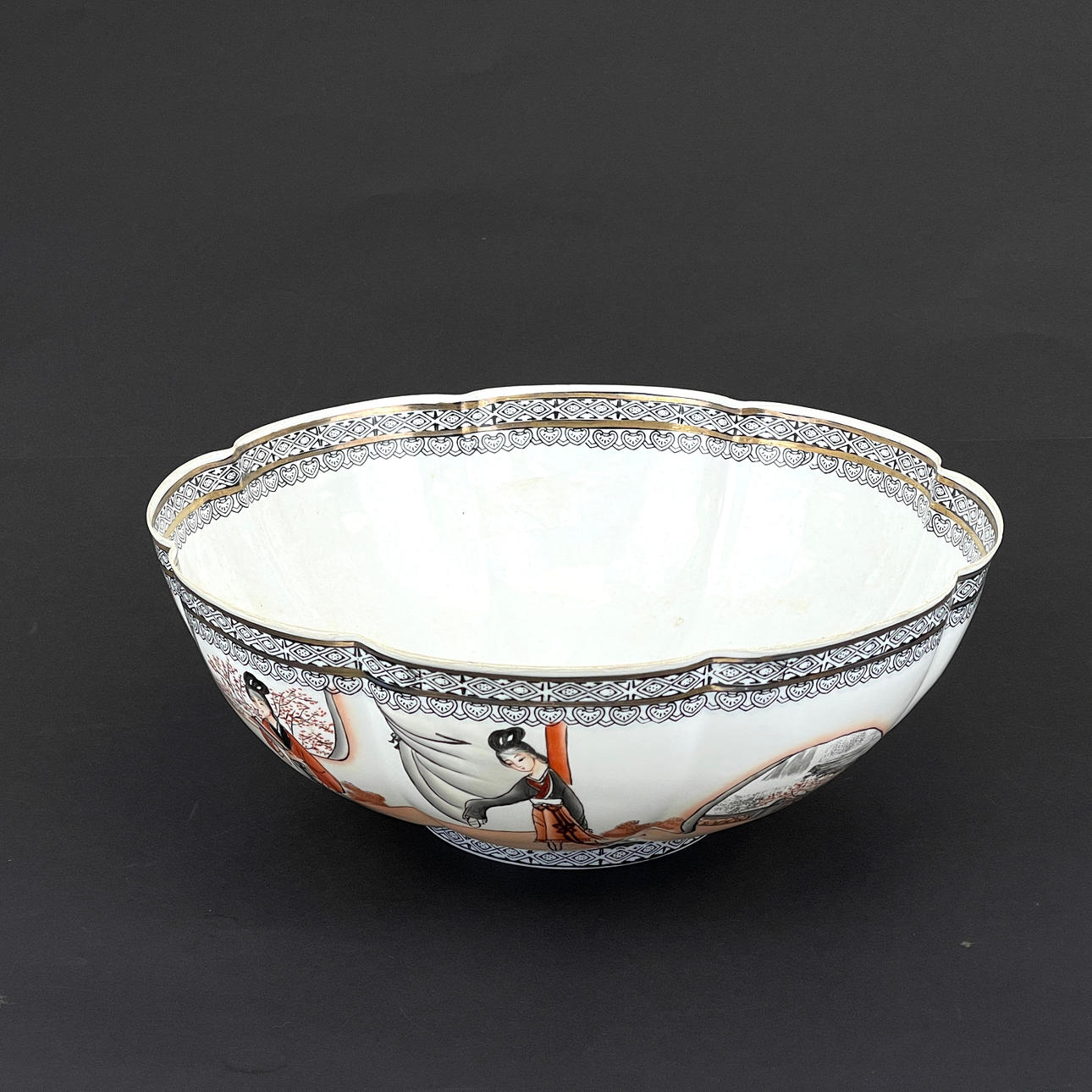CHINESE EGGSHELL BOWL.