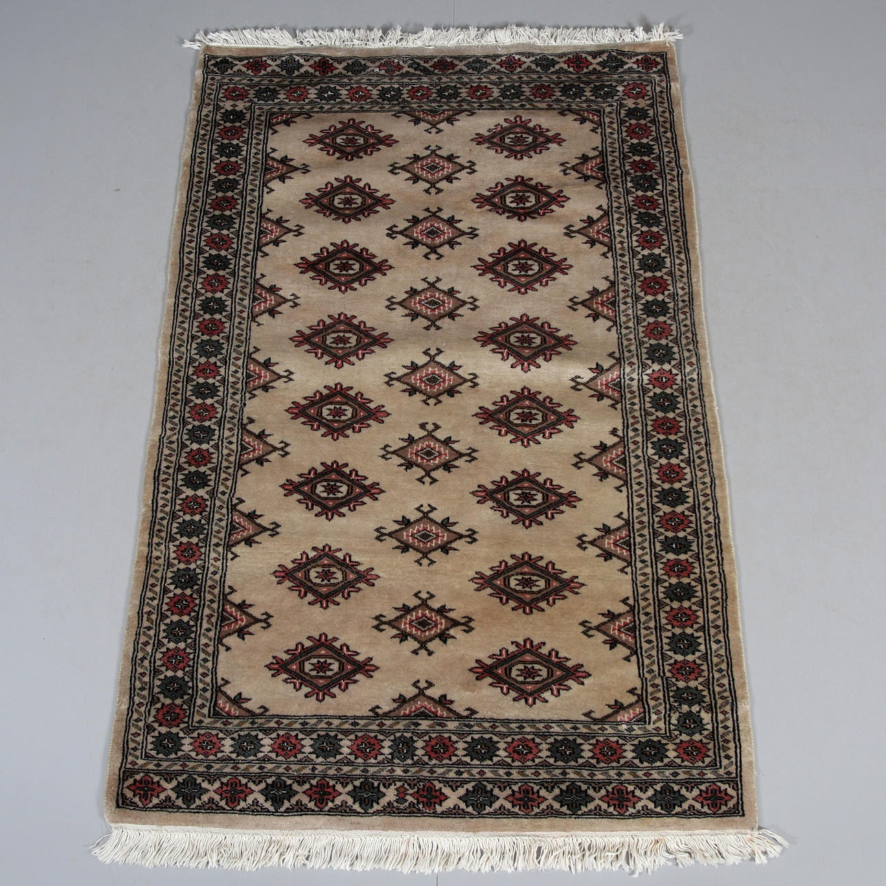 TÆPPE, Bokhara, 153 x 98 cm.