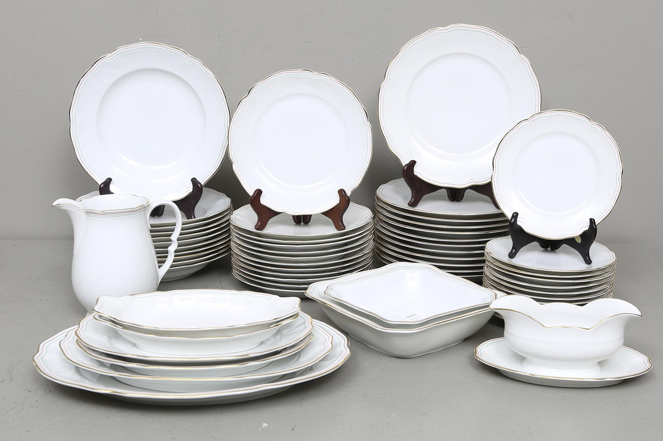 MATSERVIS, 56 delar, porslin, Hackefors.