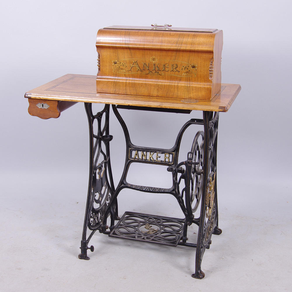 SYMASKIN med gjutjärnsunderrede, "Anker", AB Th. Neovius.